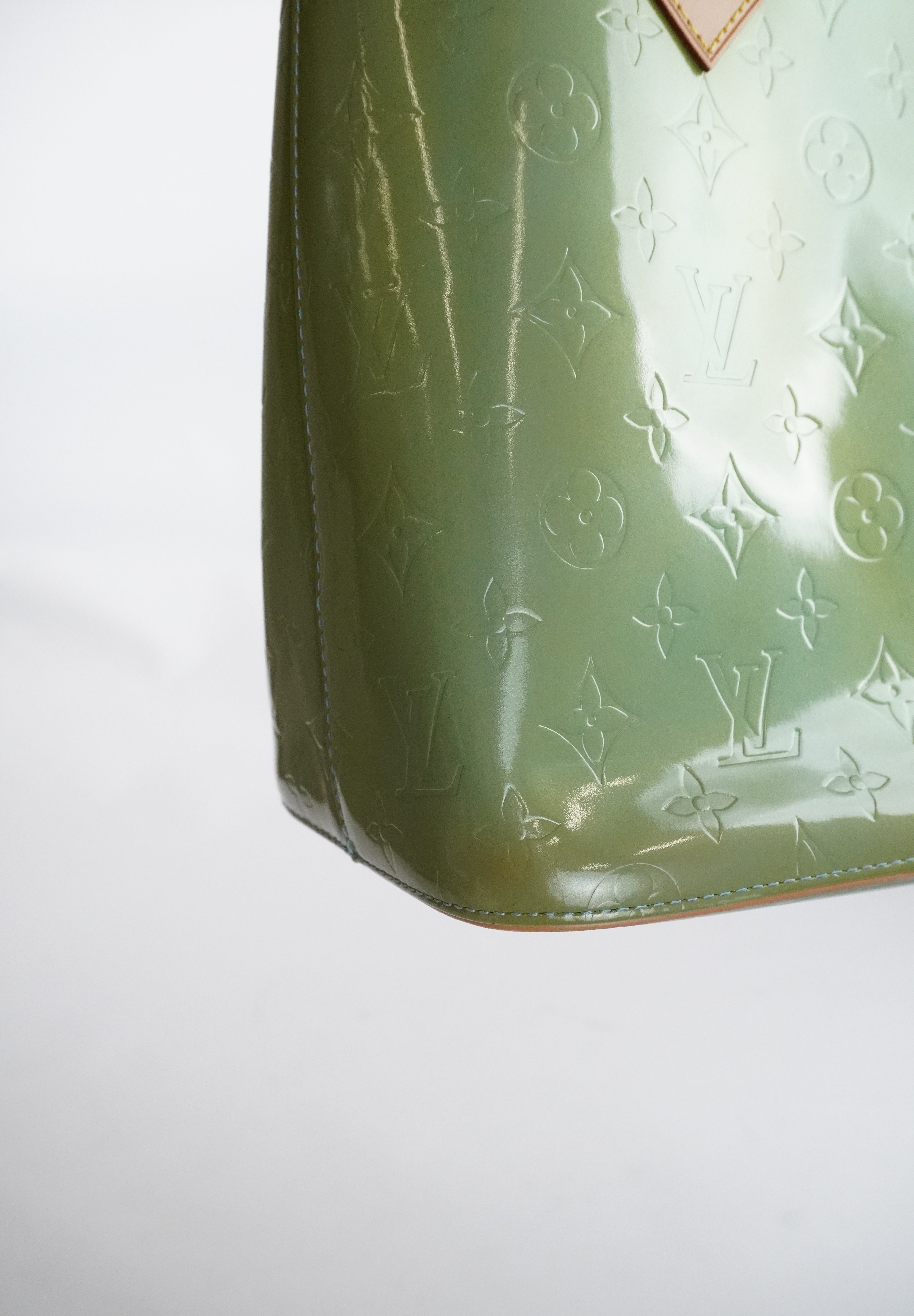 LOUIS VUITTON Houston Tote Vernis