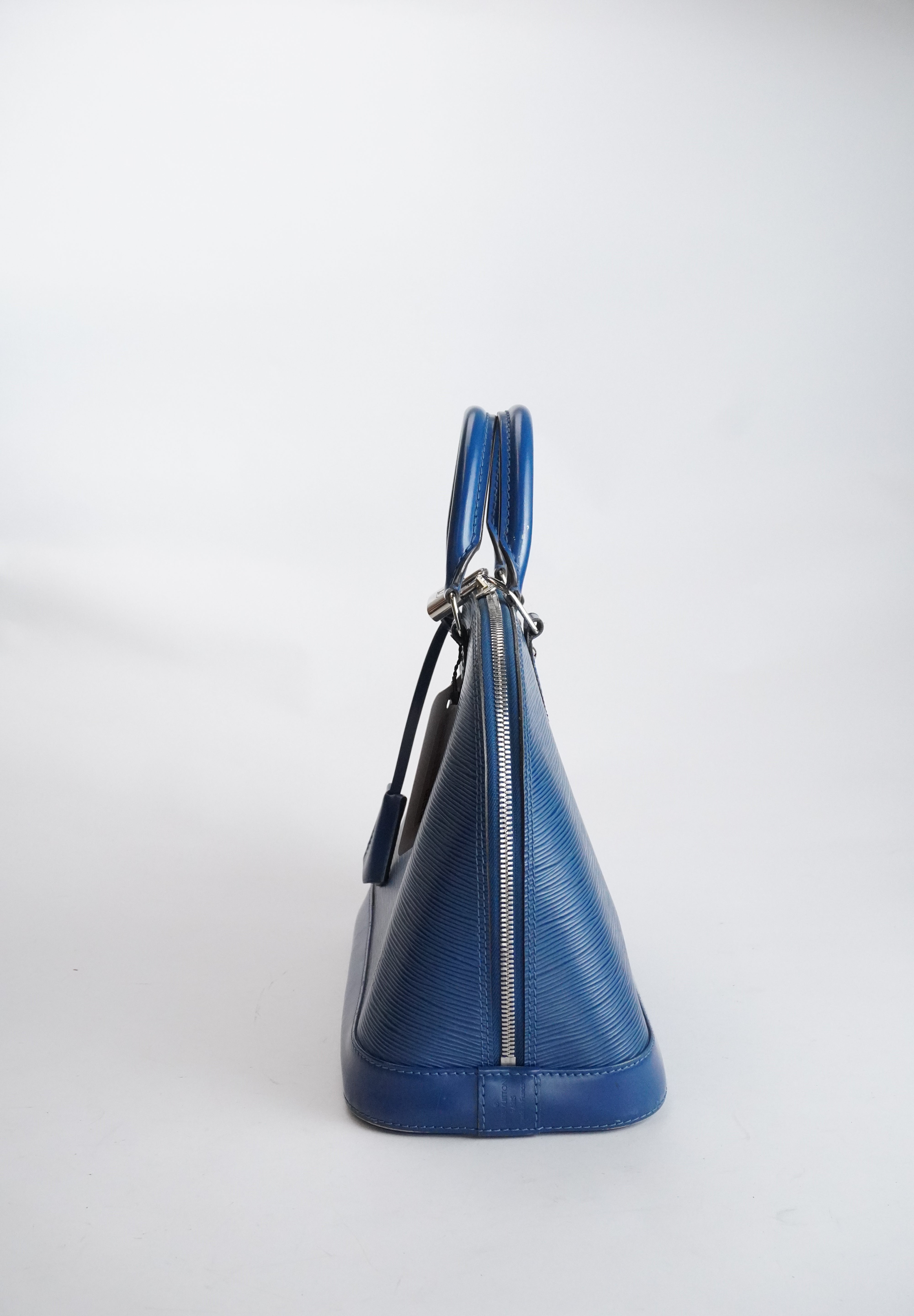 LOUIS VUITTON Alma