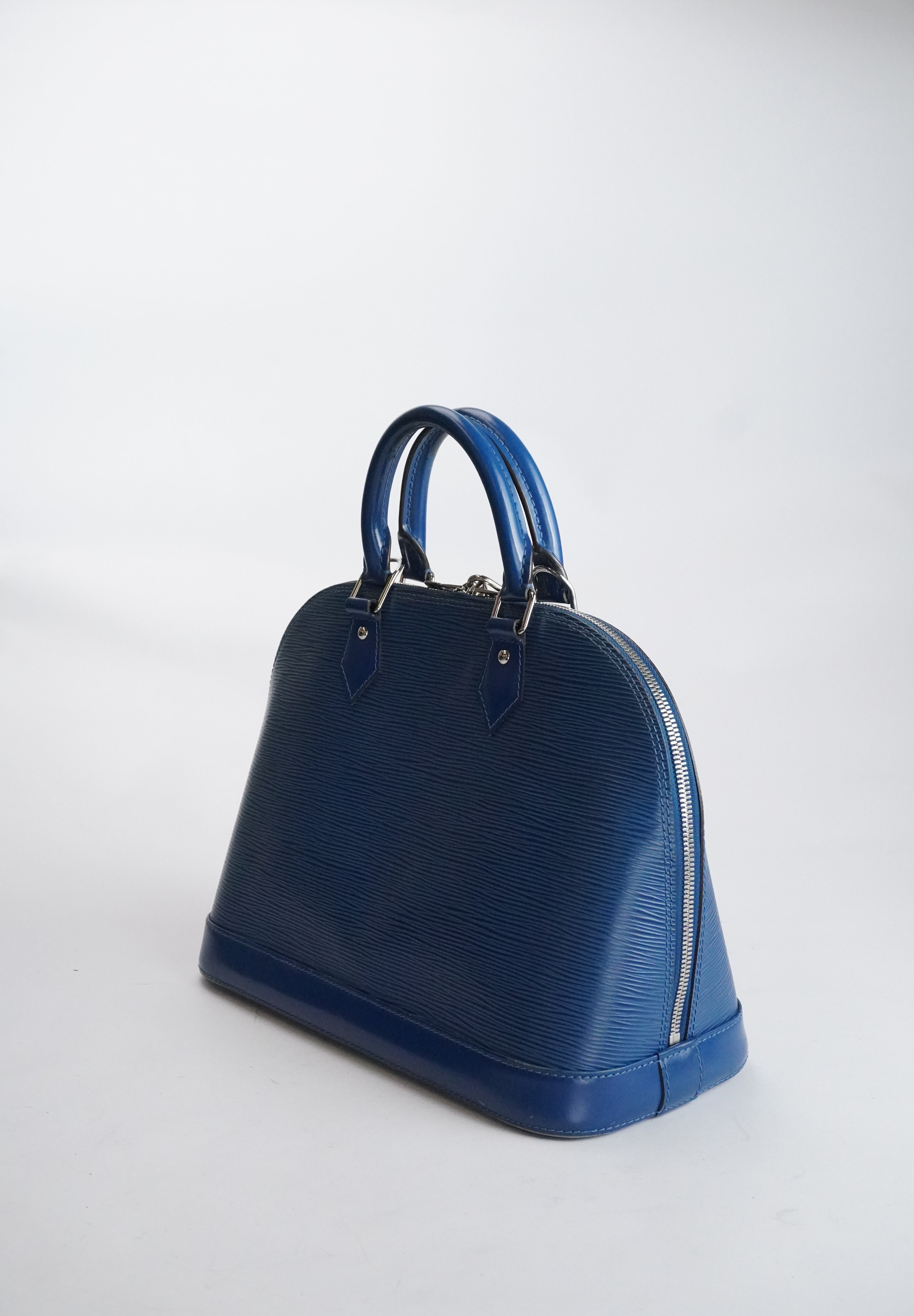 LOUIS VUITTON Alma