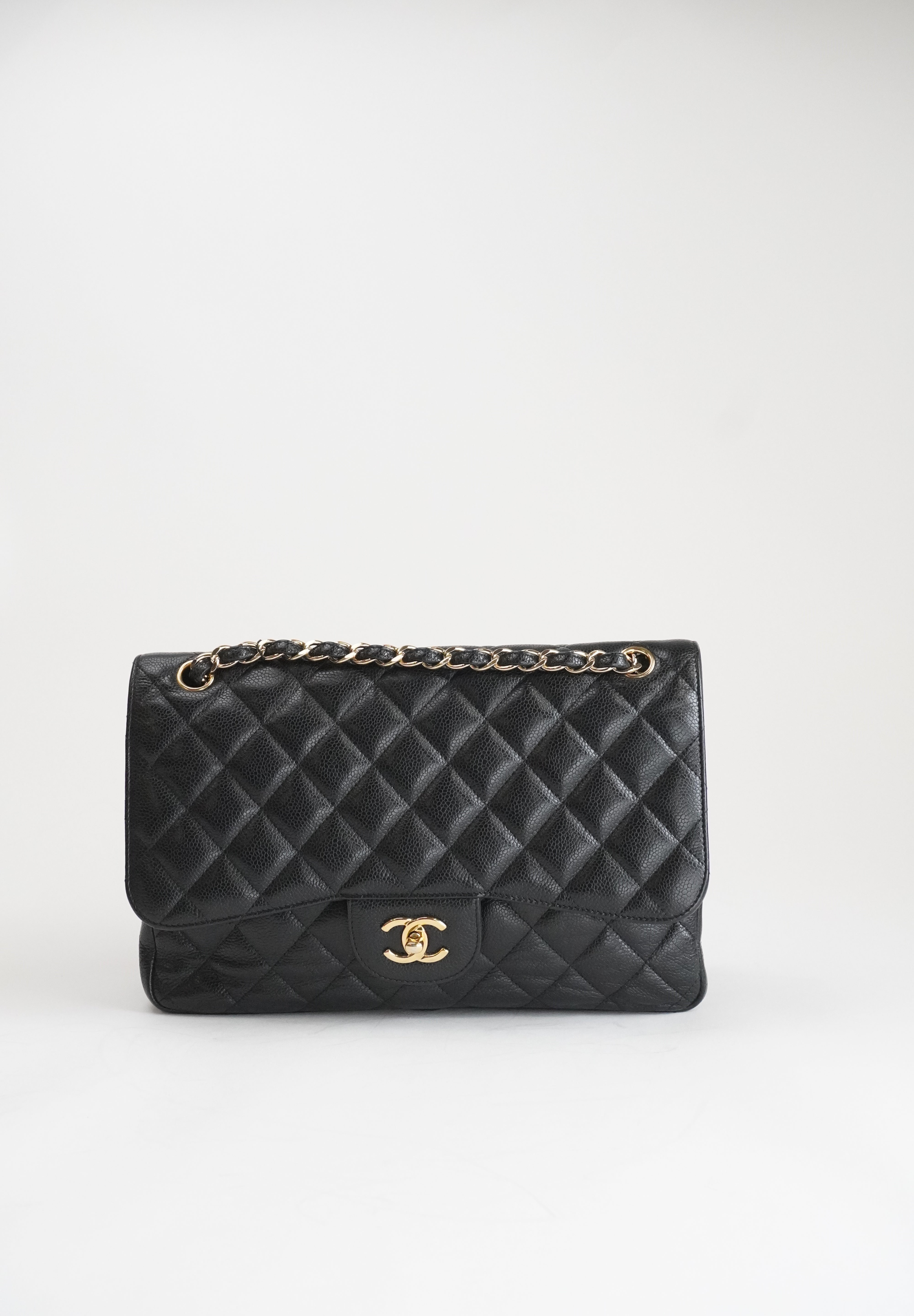 Chanel Classic Flapbag Jumbo Caviar (2013-2014)