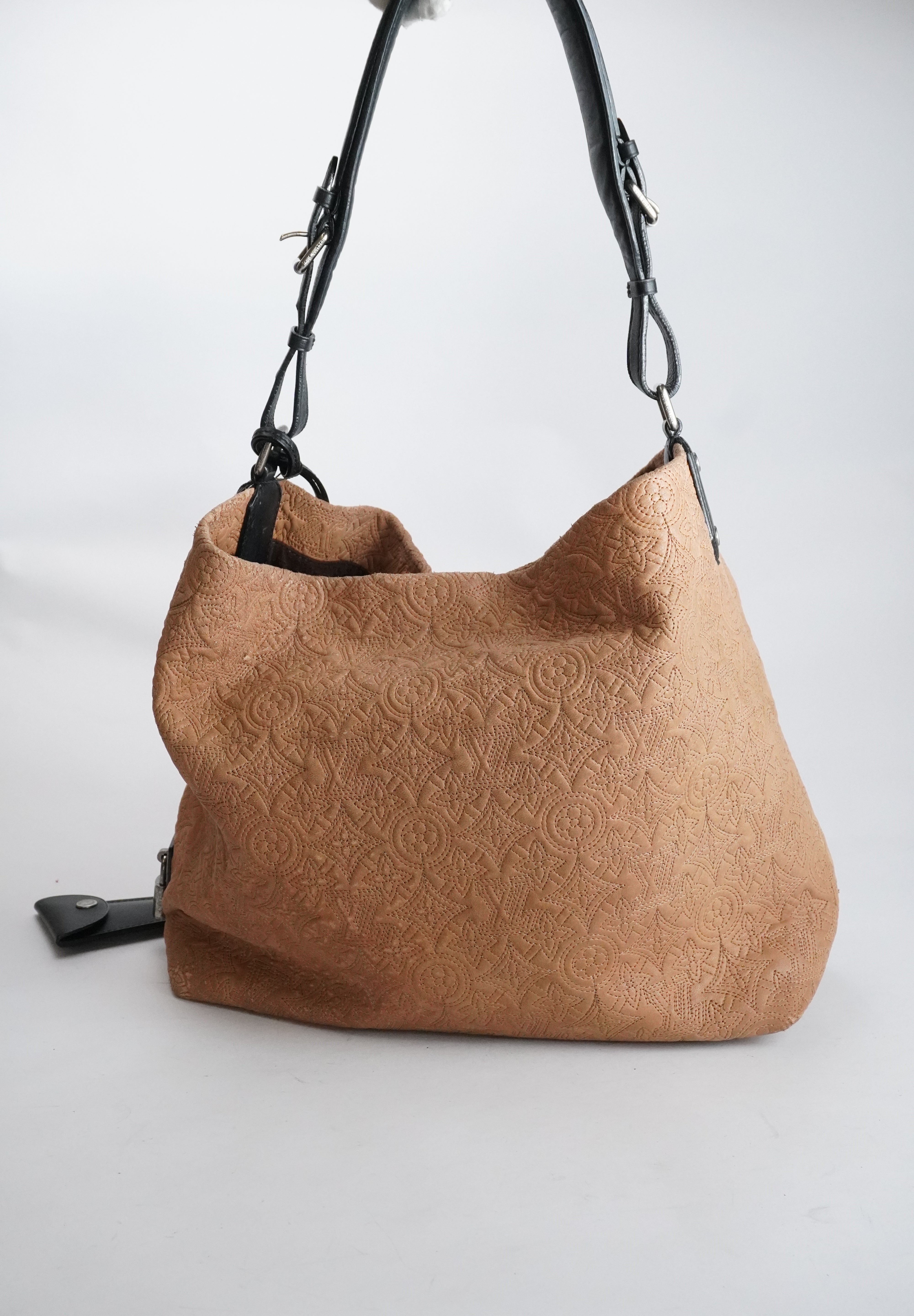 Louis Vuitton Antia Hobo