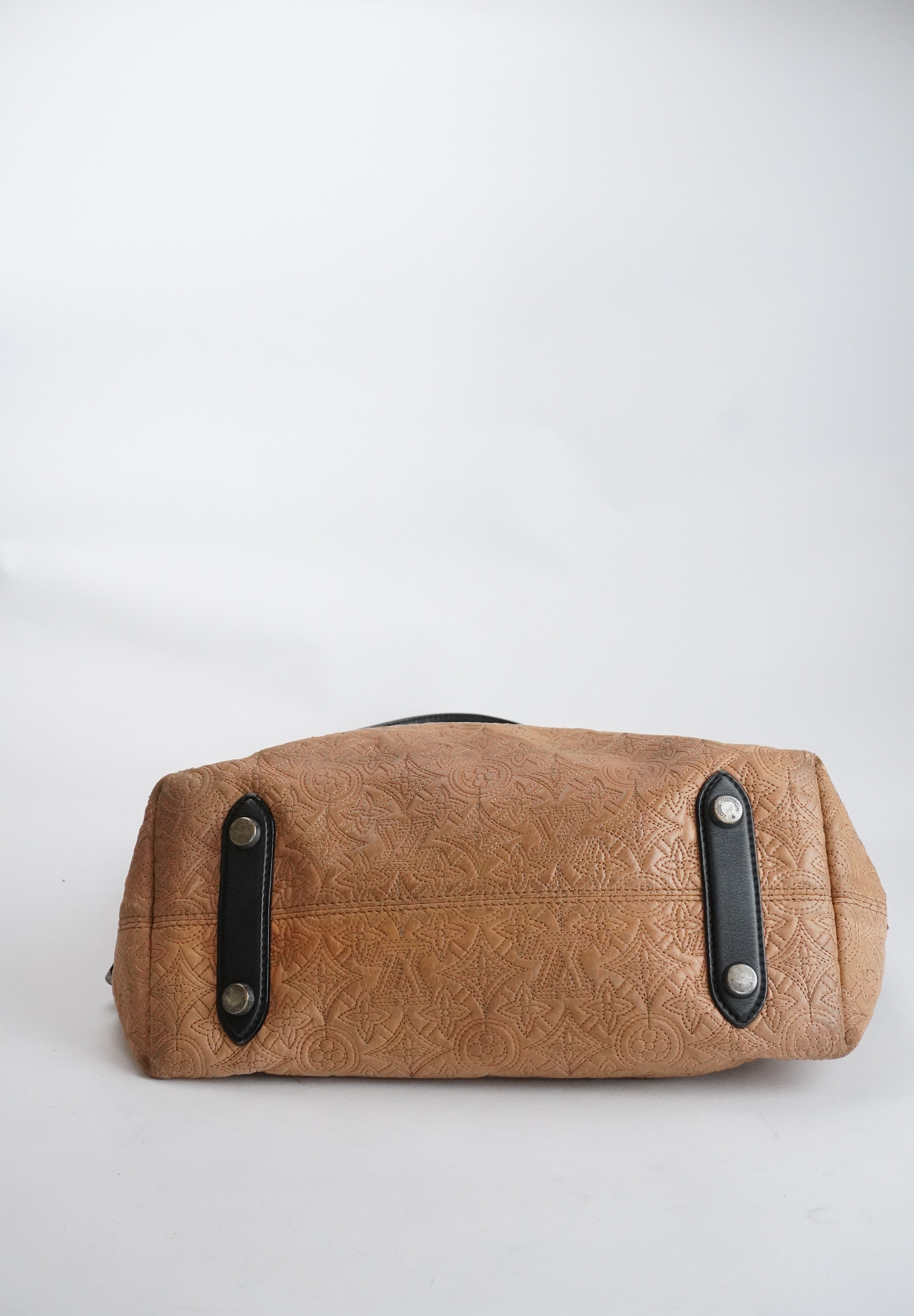 Louis Vuitton Antia Hobo