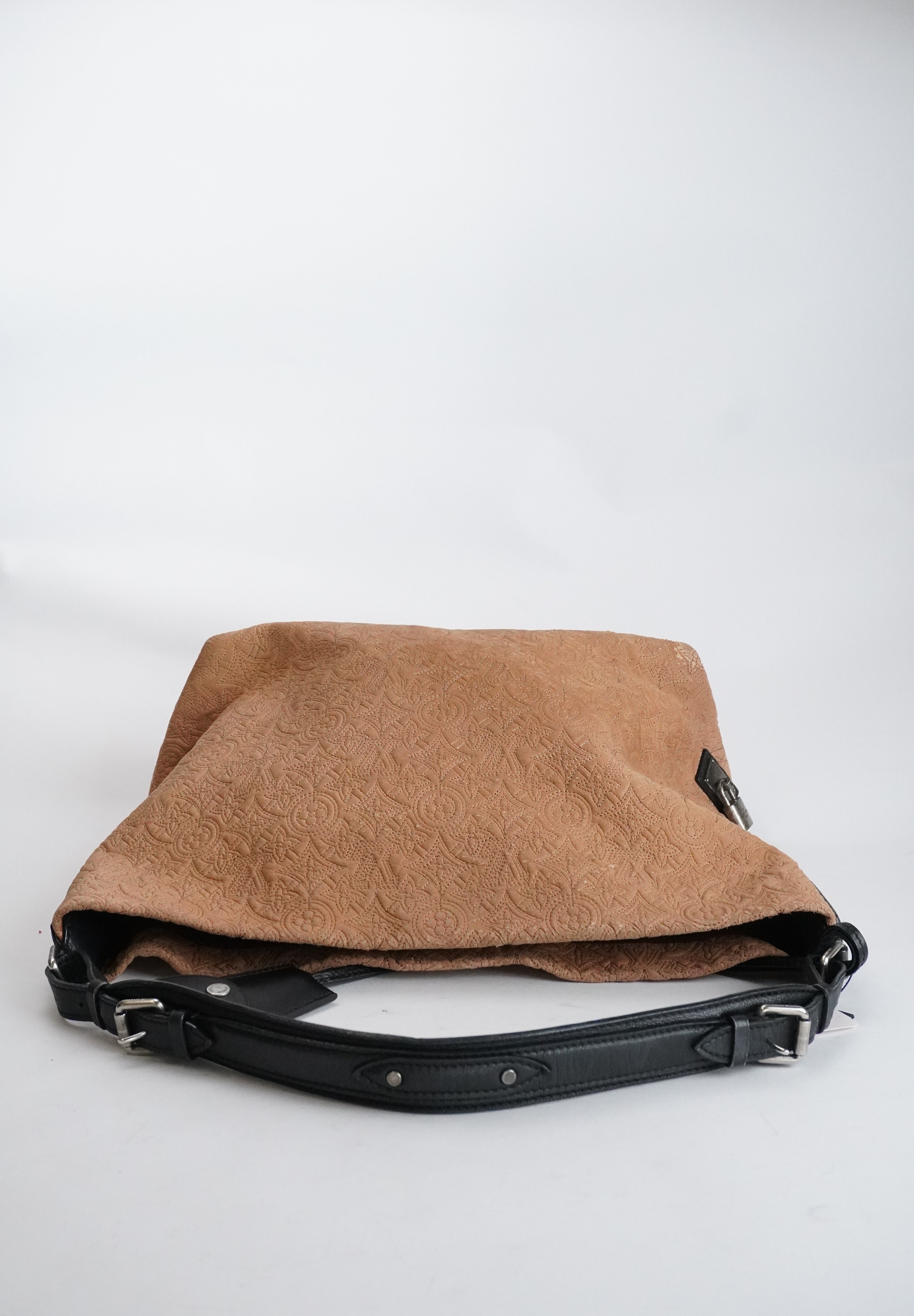 Louis Vuitton Antia Hobo