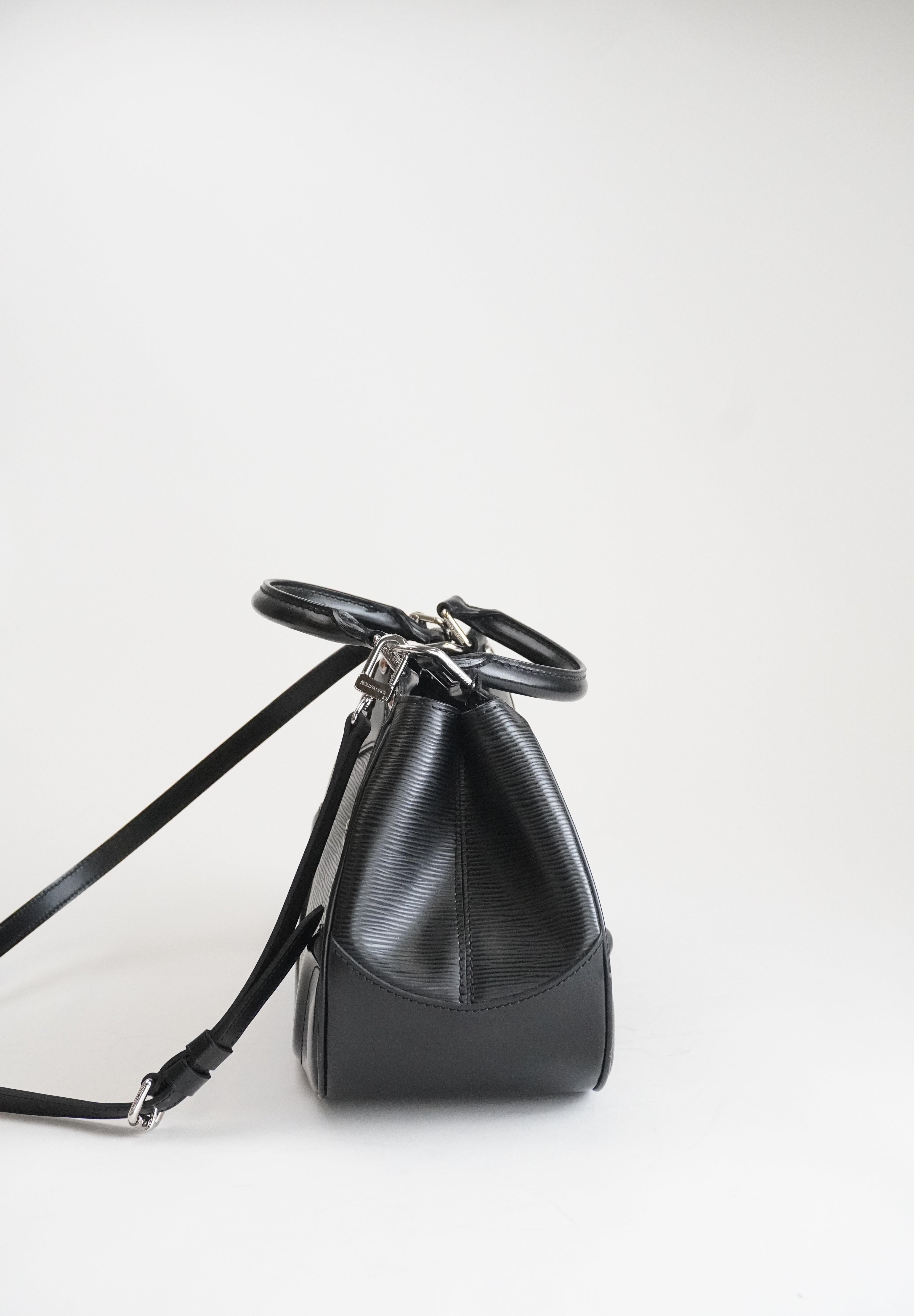 Louis Vuitton Montaigne Shoulderbag
