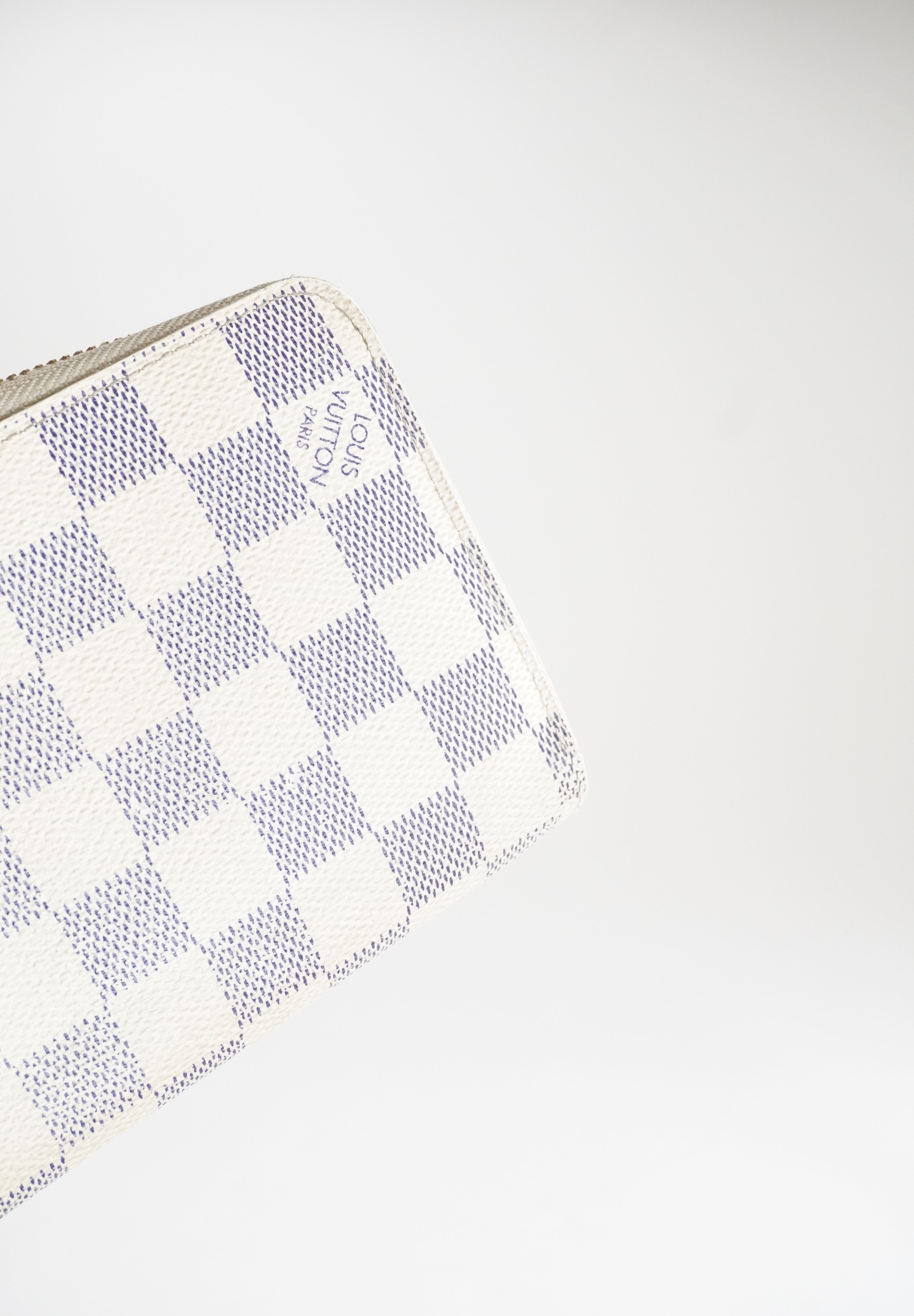 Louis Vuitton Azur Zippy