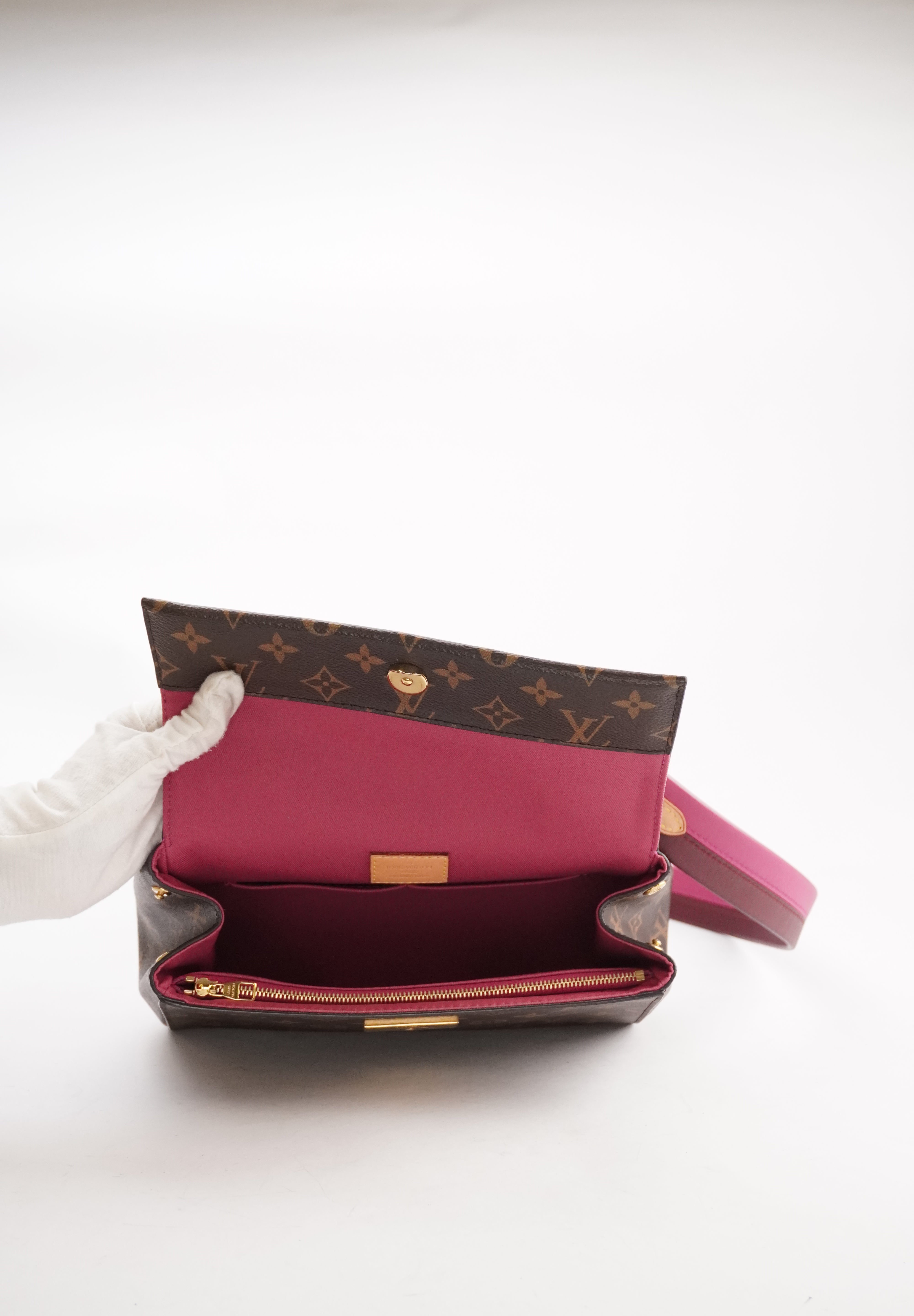 Louis Vuitton Cluny BB Pink