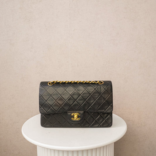 Chanel Classic Flapbag Medium 24k ghw 1992