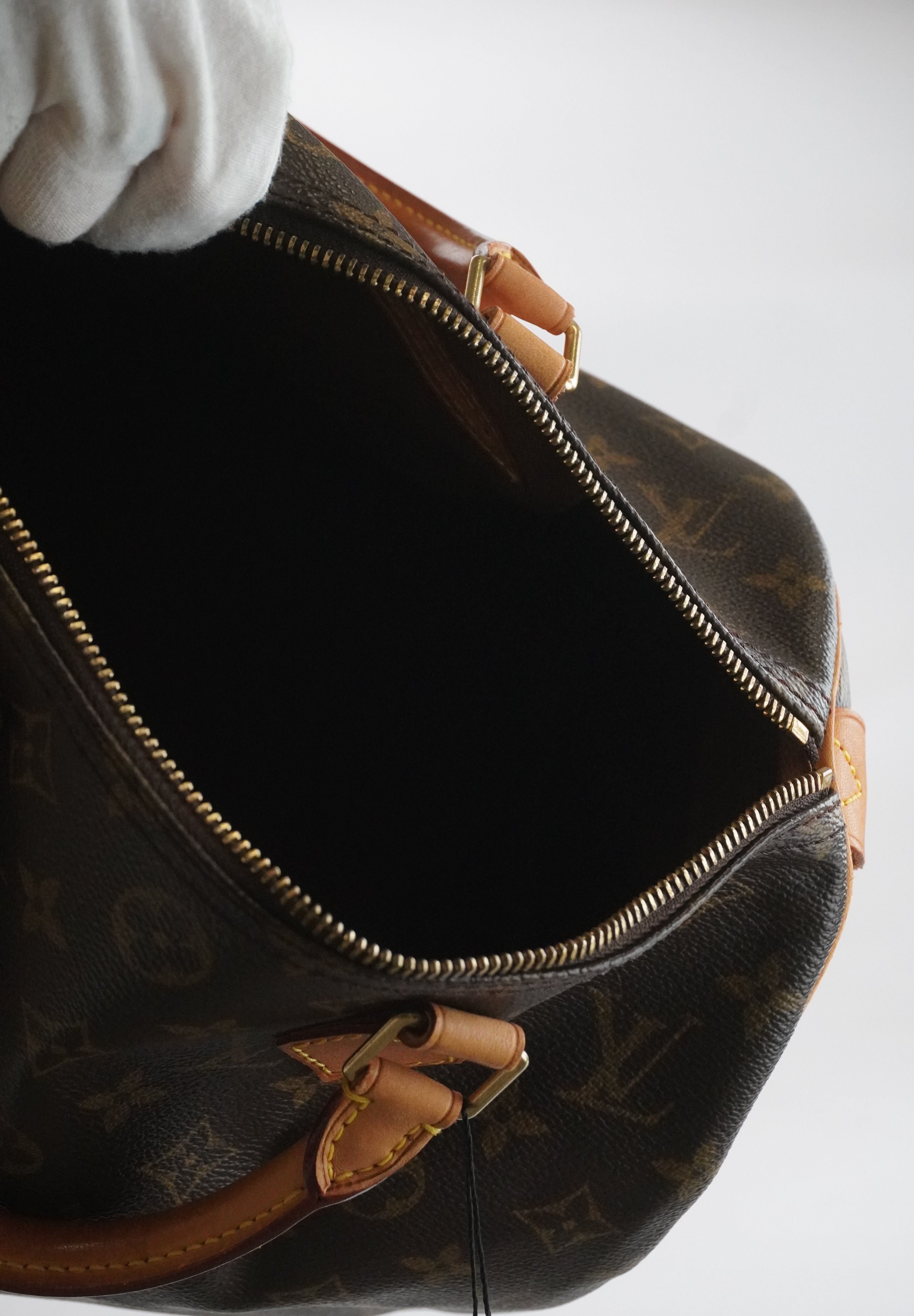 Louis Vuitton Speedy 30