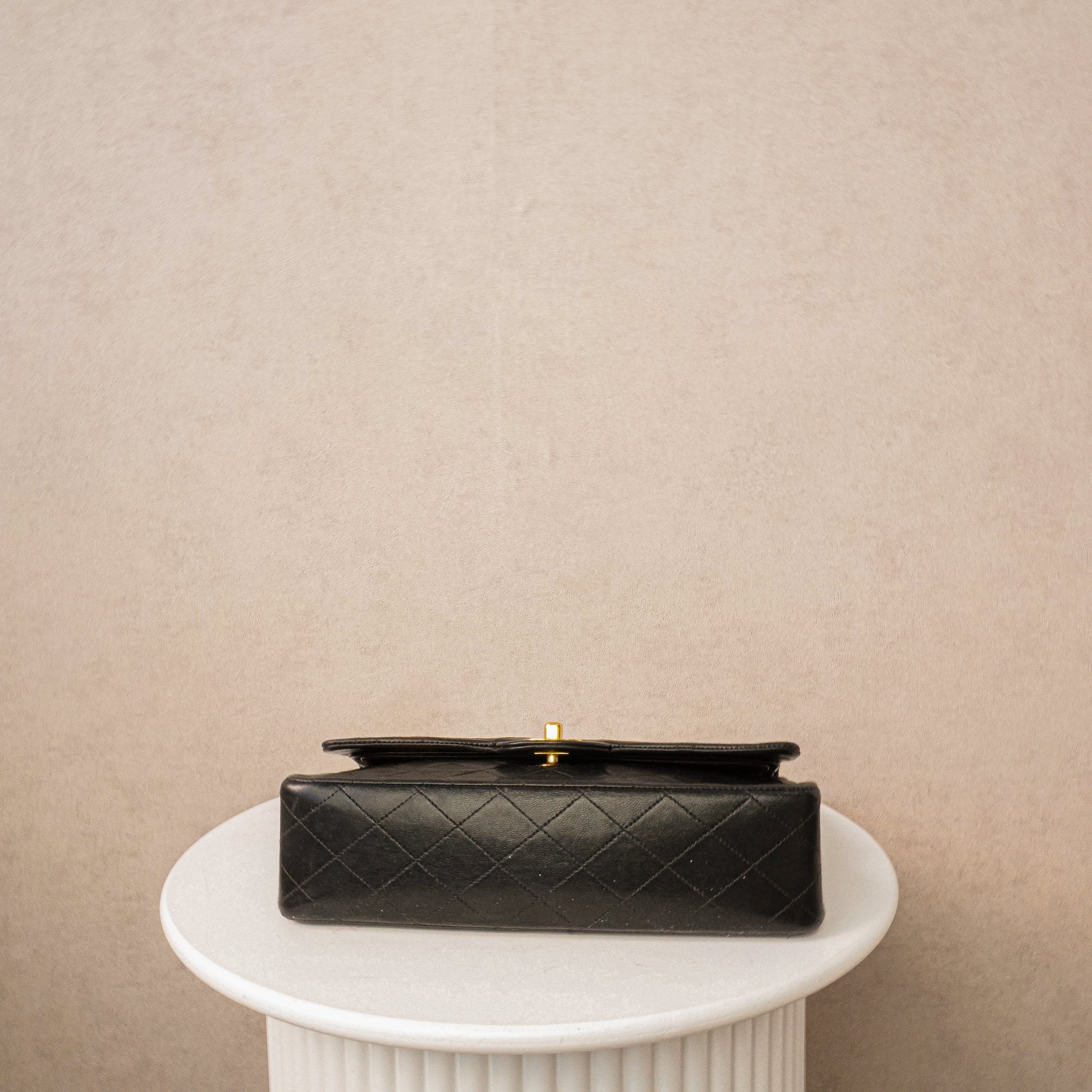 Chanel Classic Flapbag Medium 24k ghw 1992