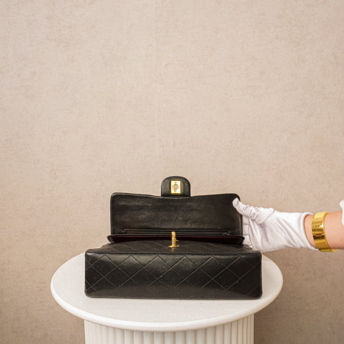 Chanel Classic Flapbag Medium 24k ghw 1992