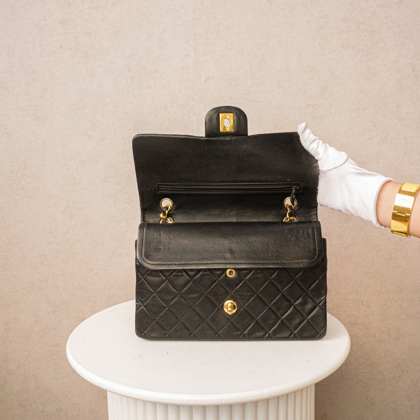 Chanel Classic Flapbag Medium 24k ghw 1992