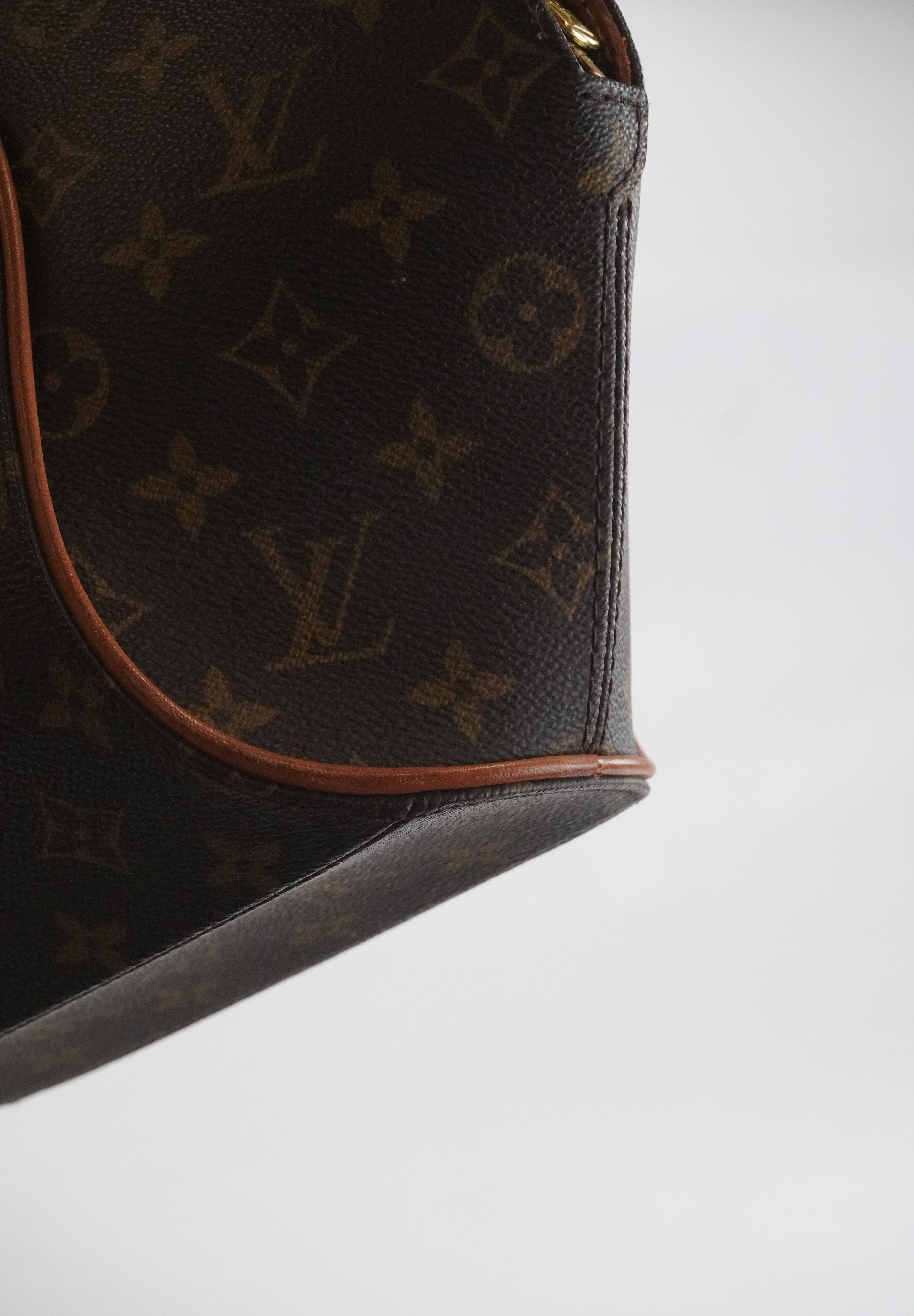 Louis Vuitton Ellipse PM