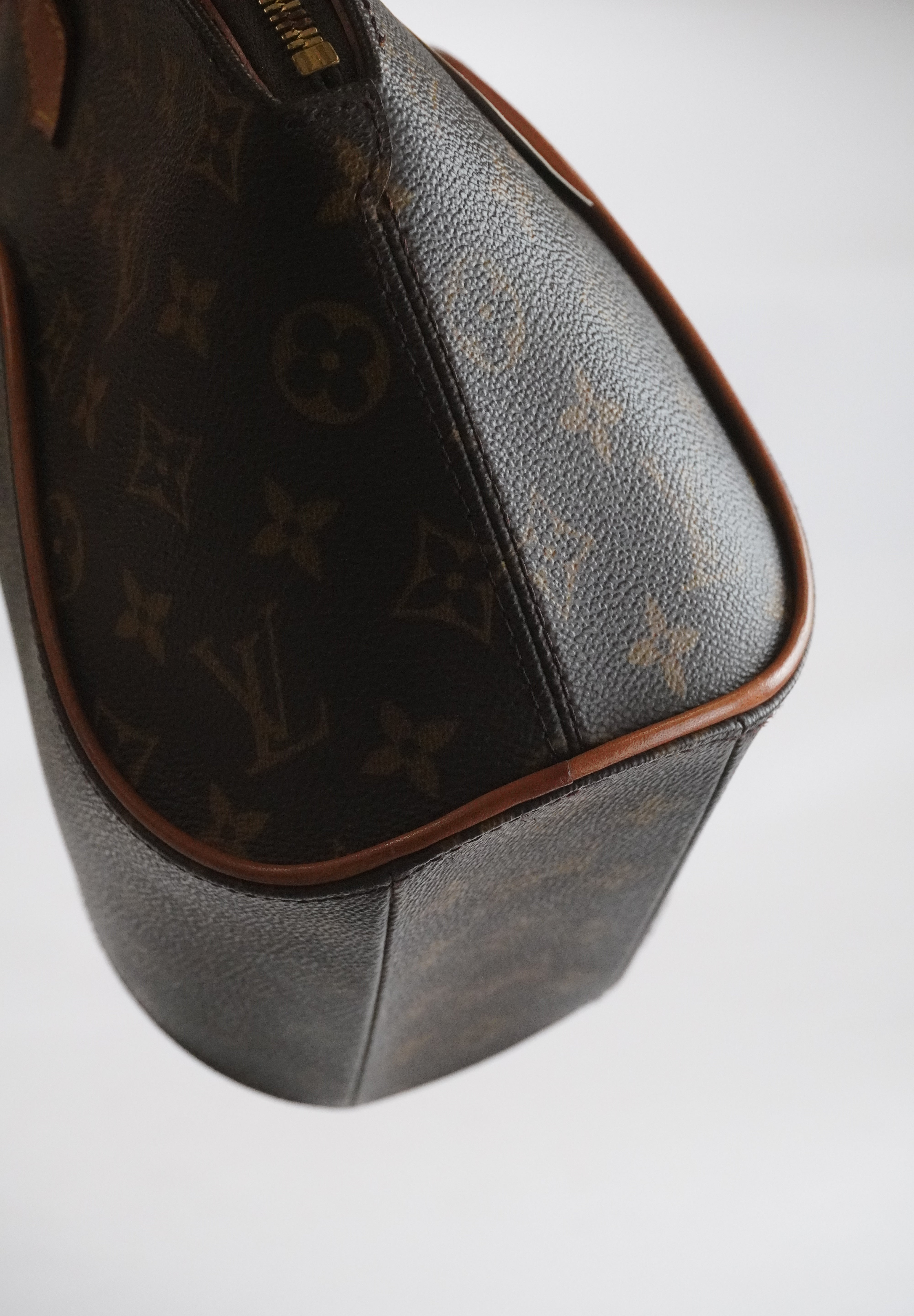 Louis Vuitton Ellipse PM