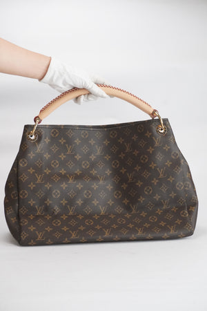 LOUIS VUITTON Artsy GM Monogram