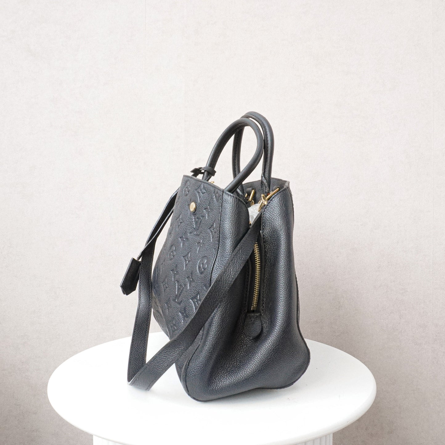 Louis Vuitton Montaigne MM Zwart
