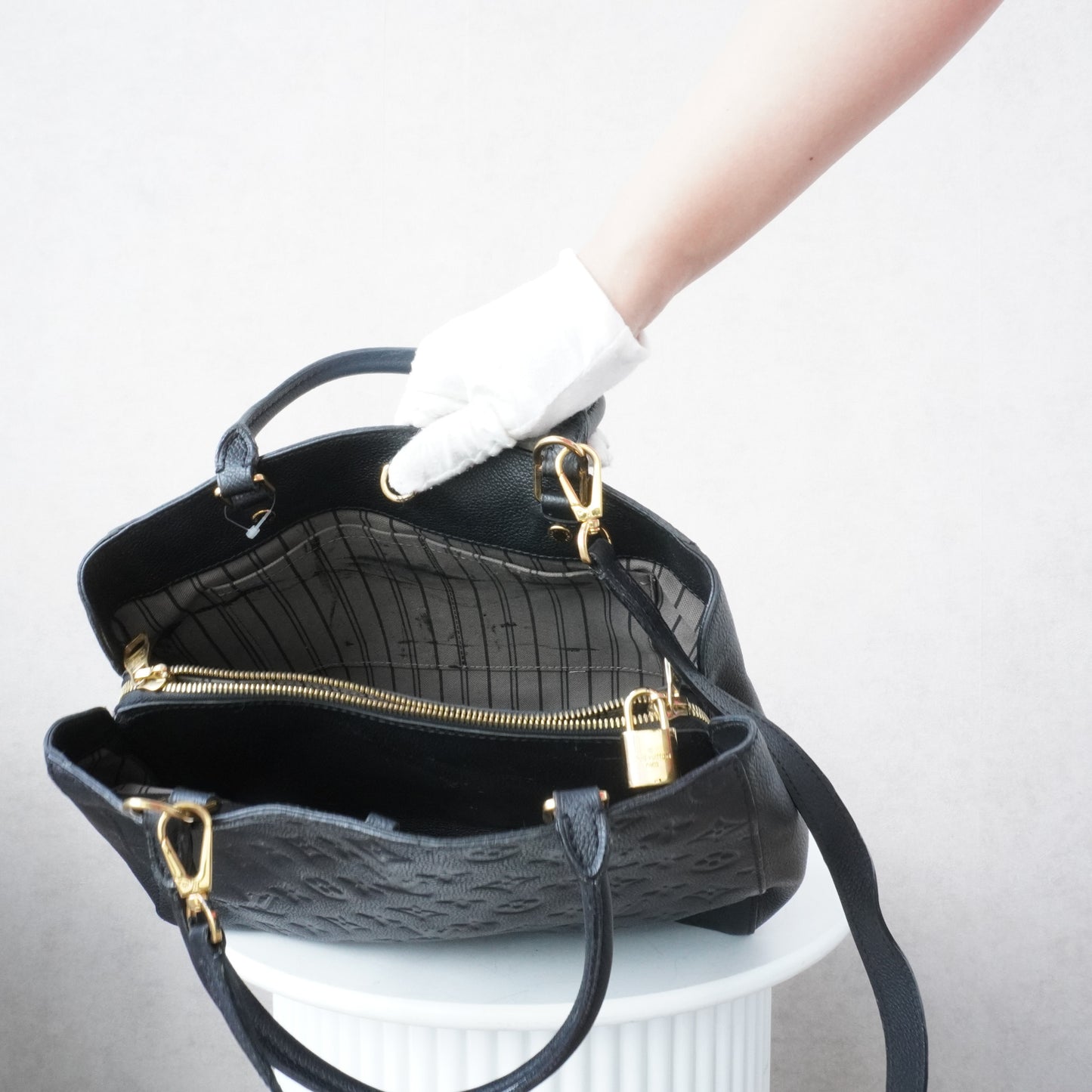 Louis Vuitton Montaigne MM Zwart