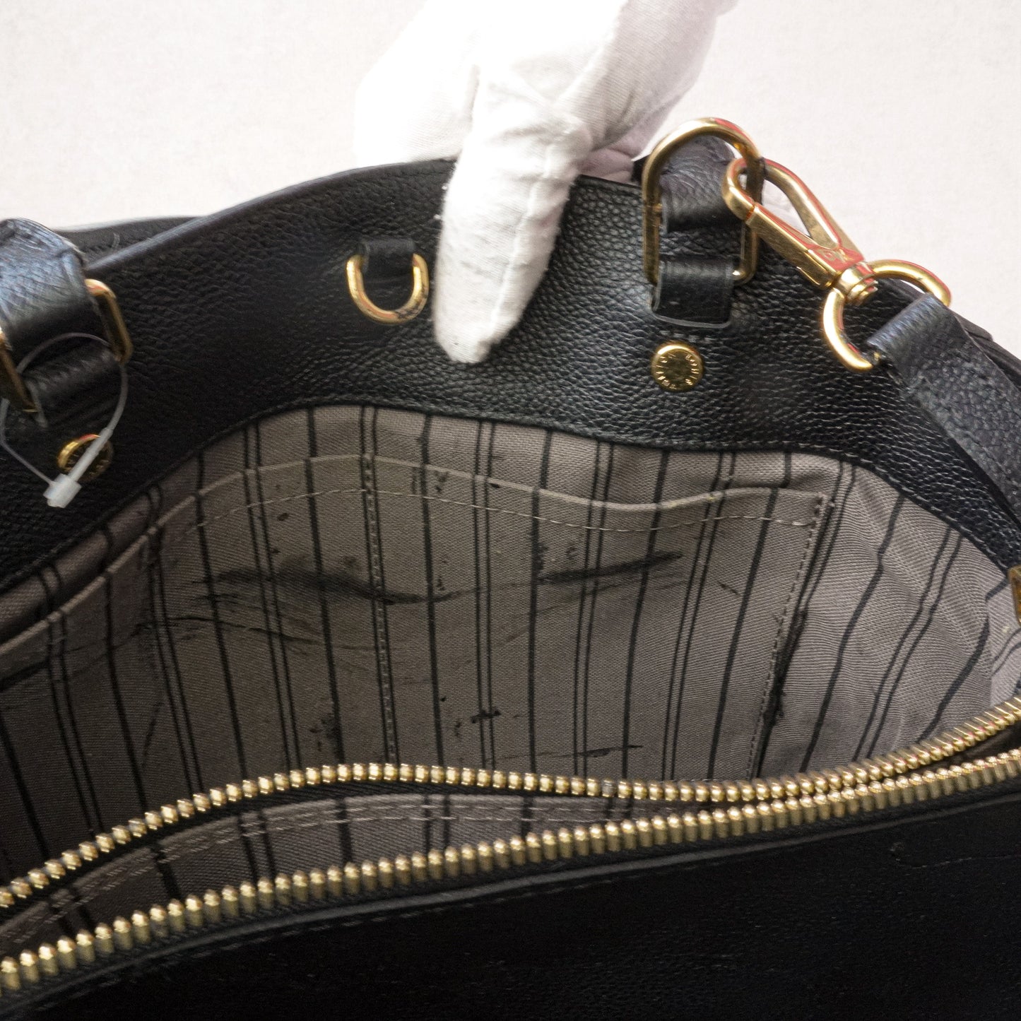 Louis Vuitton Montaigne MM Zwart