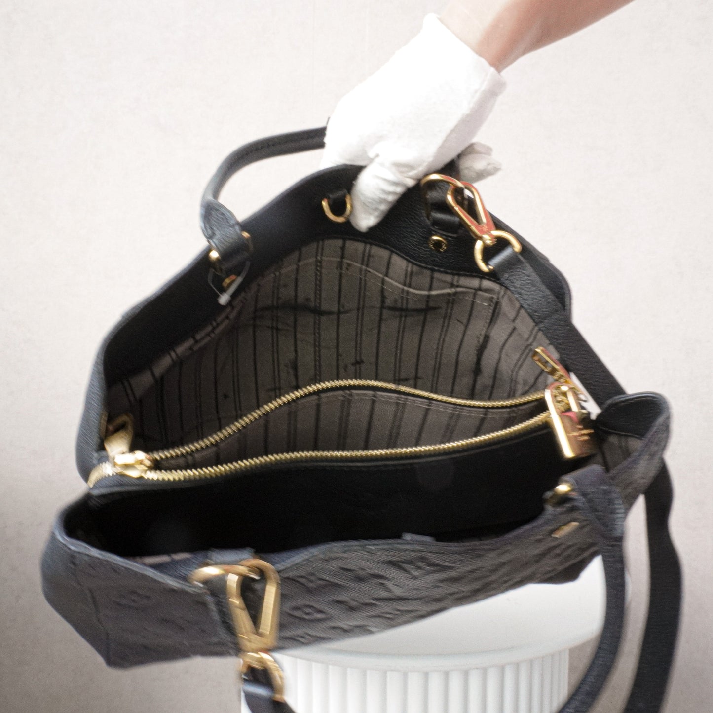 Louis Vuitton Montaigne MM Zwart