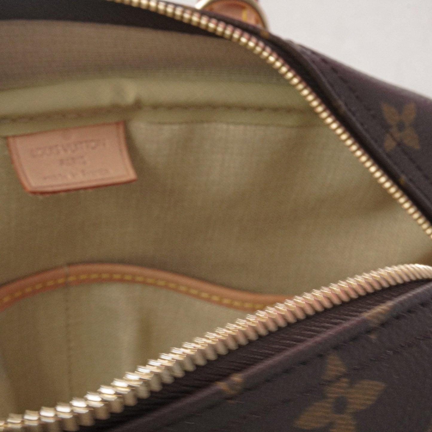Louis Vuitton Deauville MM