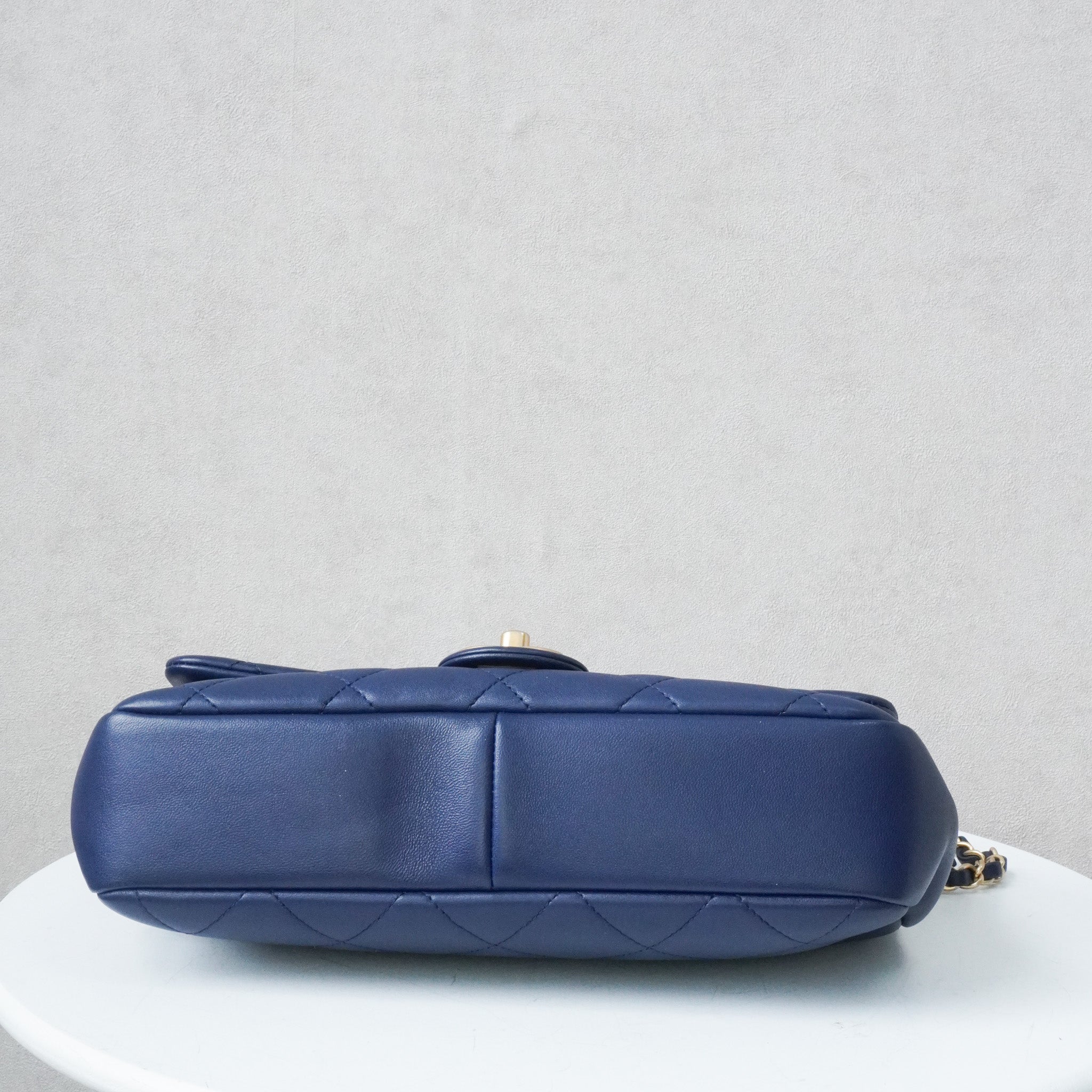Chanel Loop Flapbag Navy