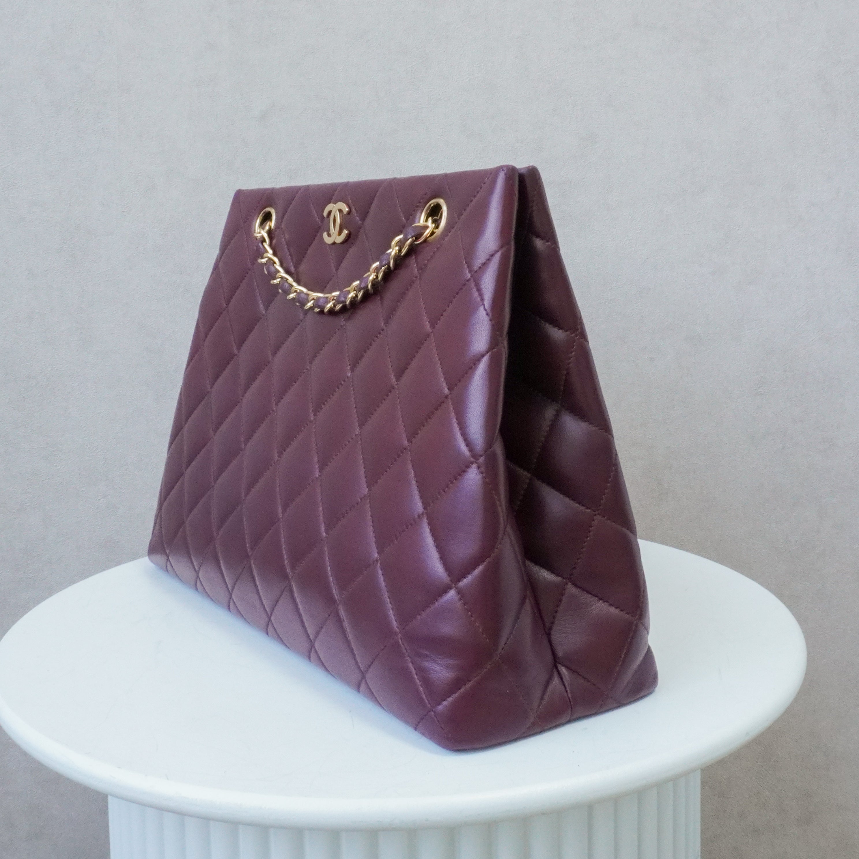 Chanel Matelasse Tote Burgundy (1997-1999)