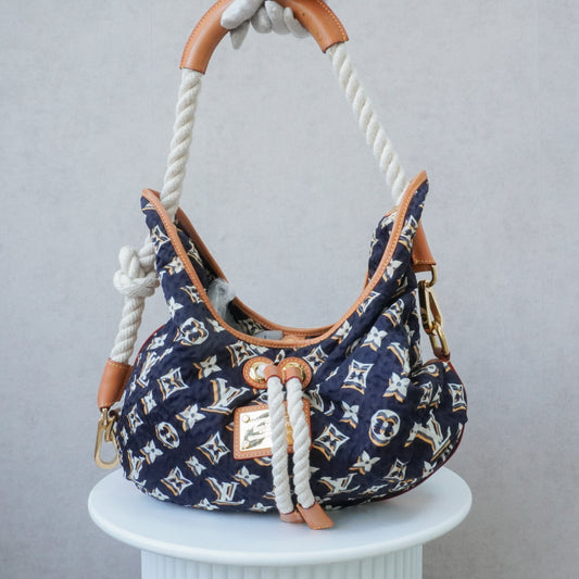 Louis Vuitton Bulle MM Marine