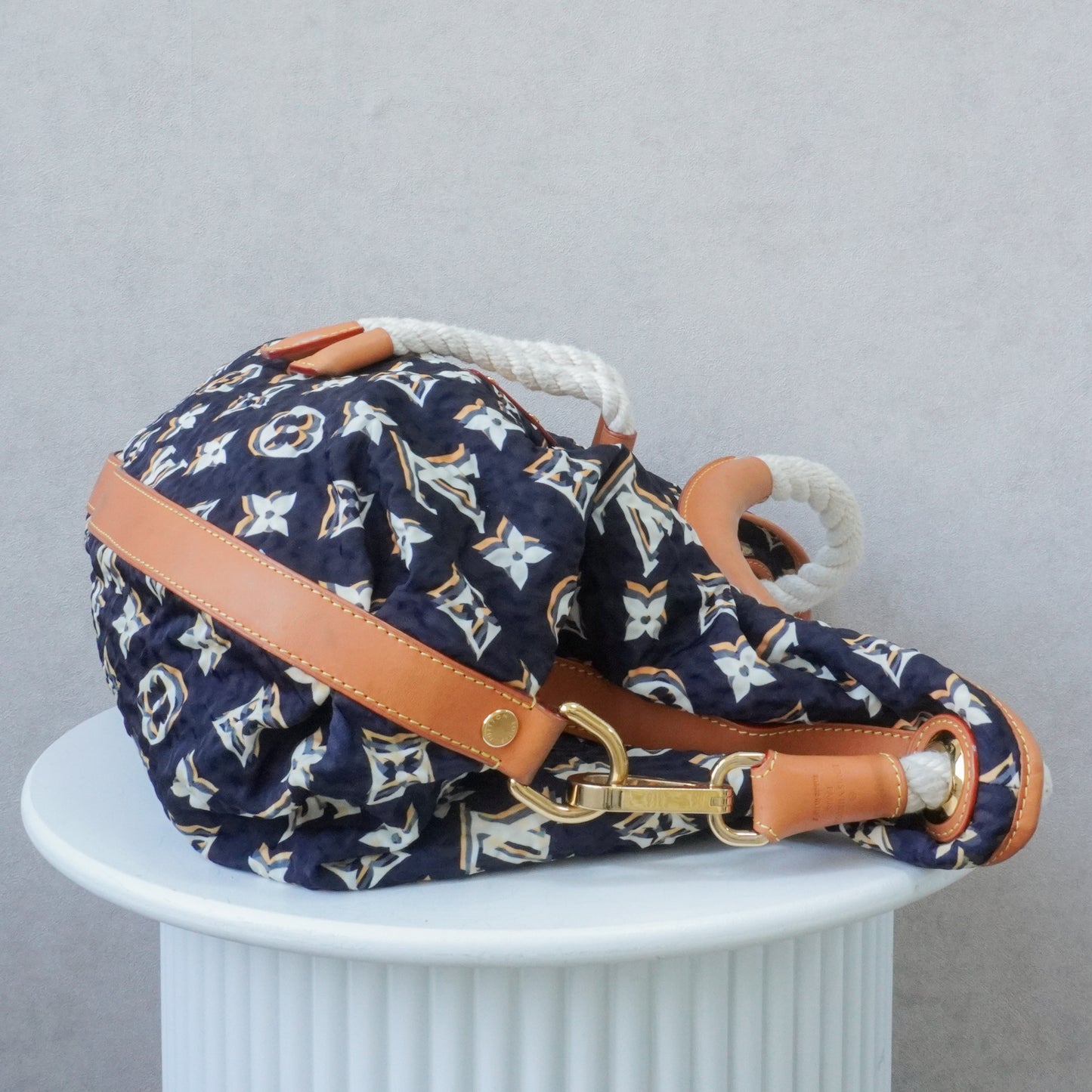 Louis Vuitton Bulle MM Marine