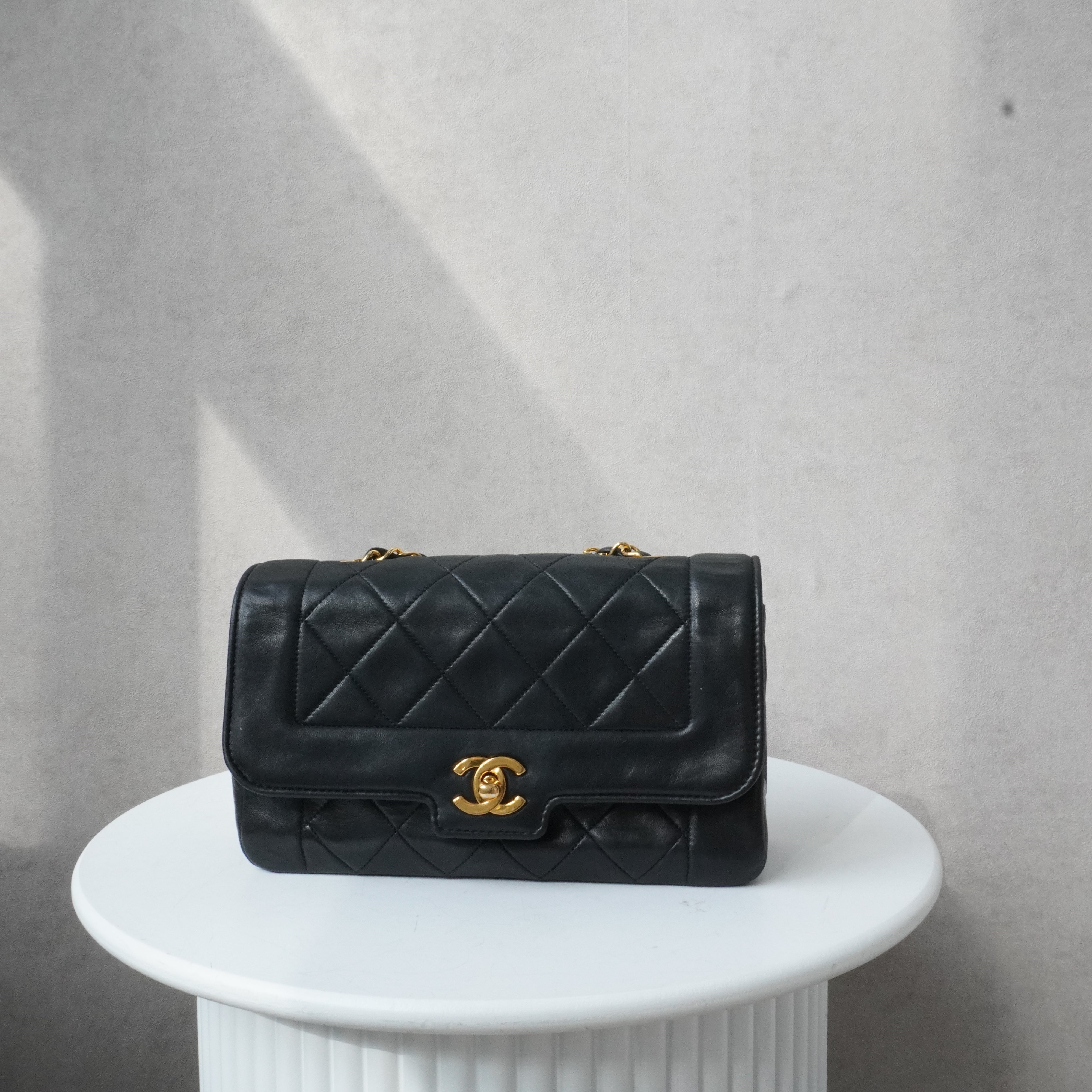 Chanel Single Flapbag Small 24 k ghw (1989-1991)