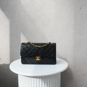 Chanel Classic Flapbag Small (1986-1988)