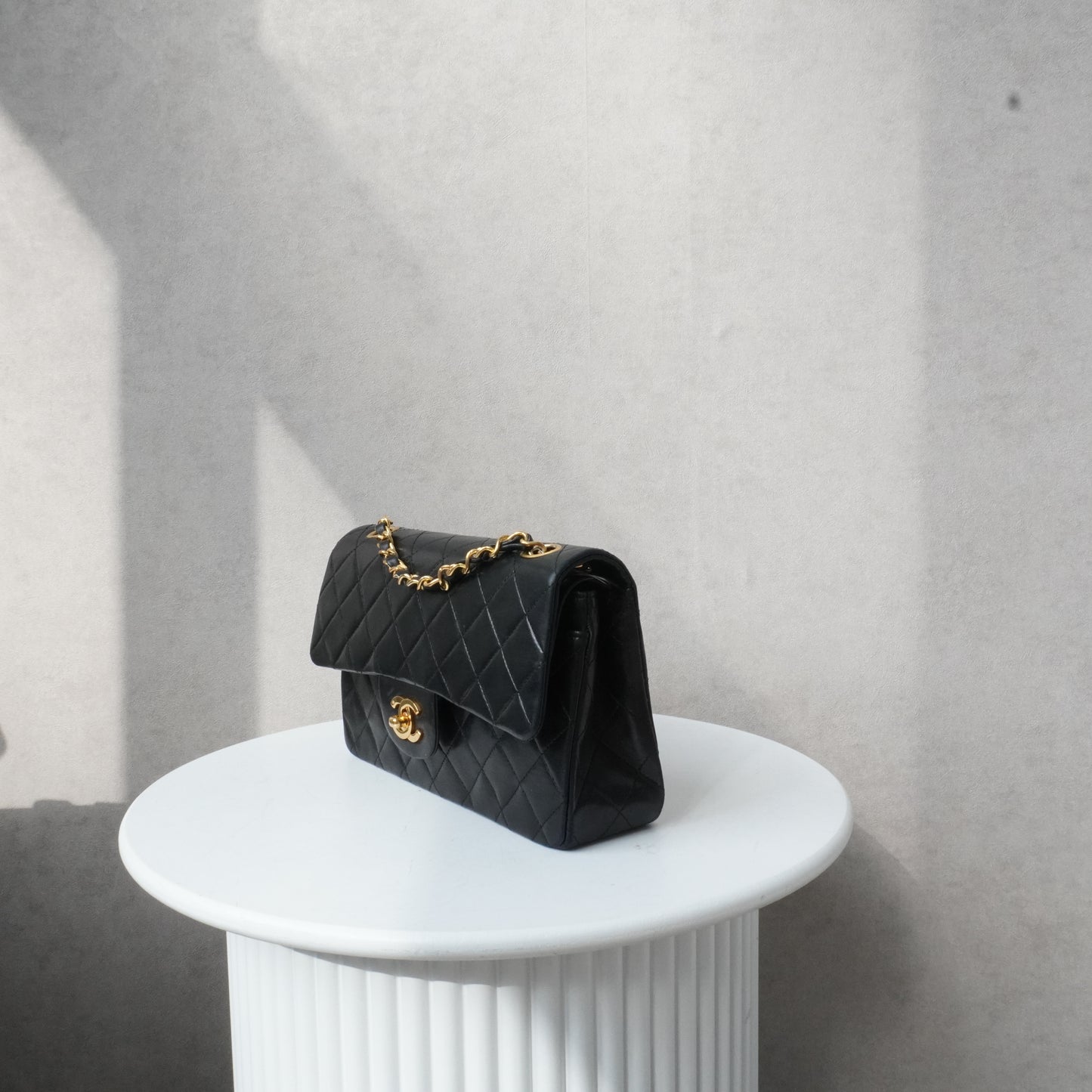 Chanel Classic Flapbag Small (1986-1988)