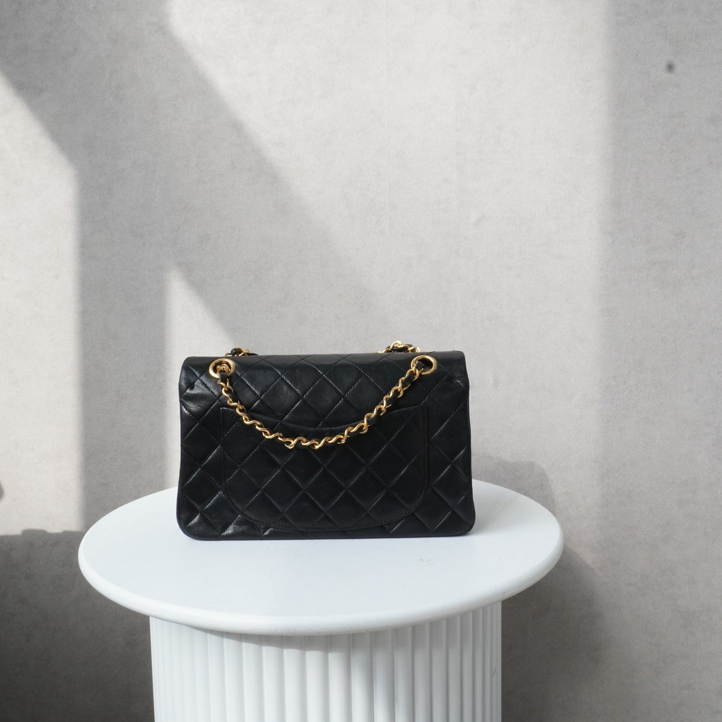 Chanel Classic Flapbag Small (1986-1988)