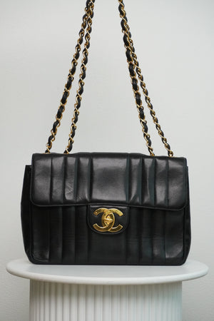 CHANEL Mademoiselle Jumbo