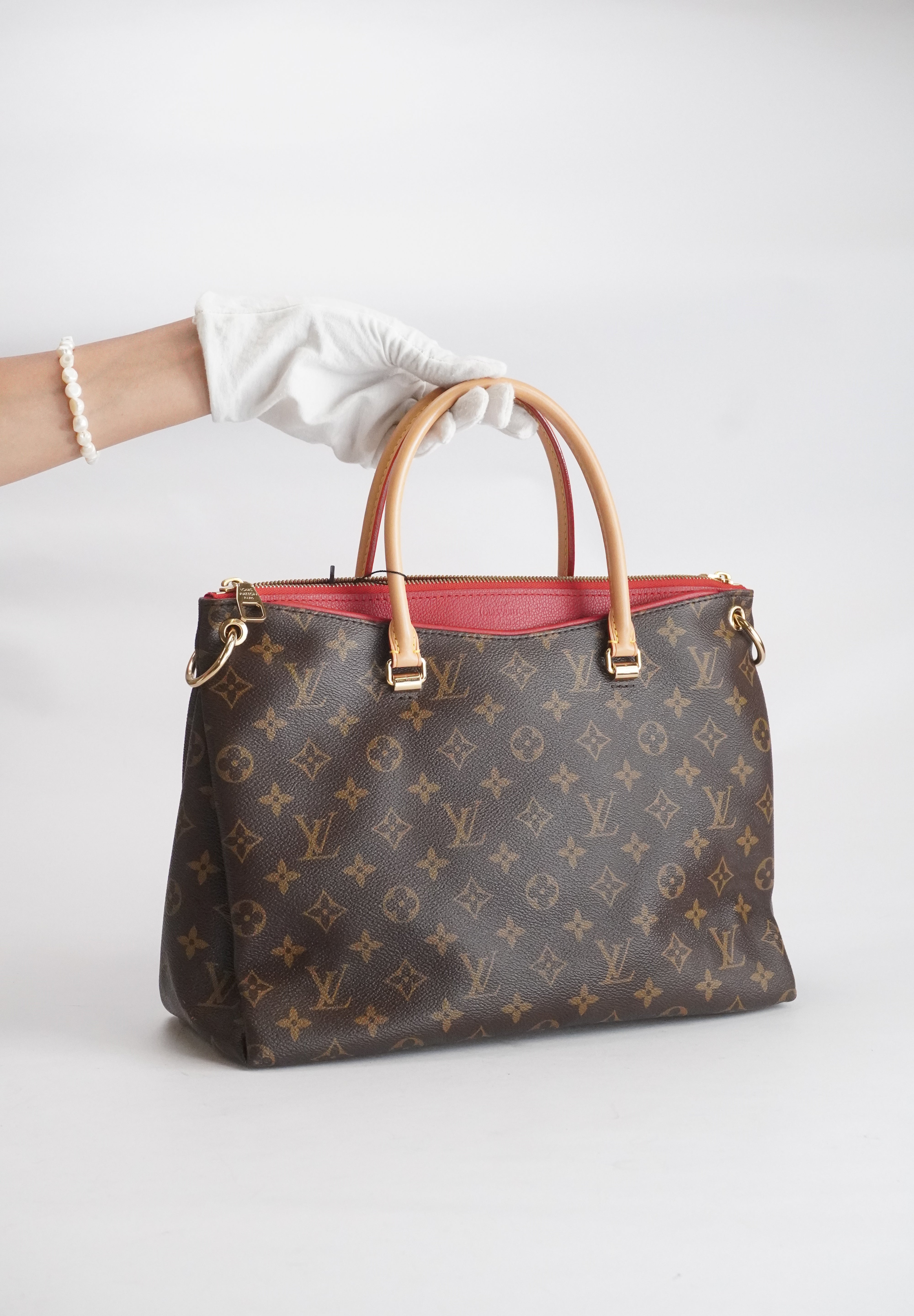 Louis Vuitton Pallas MM