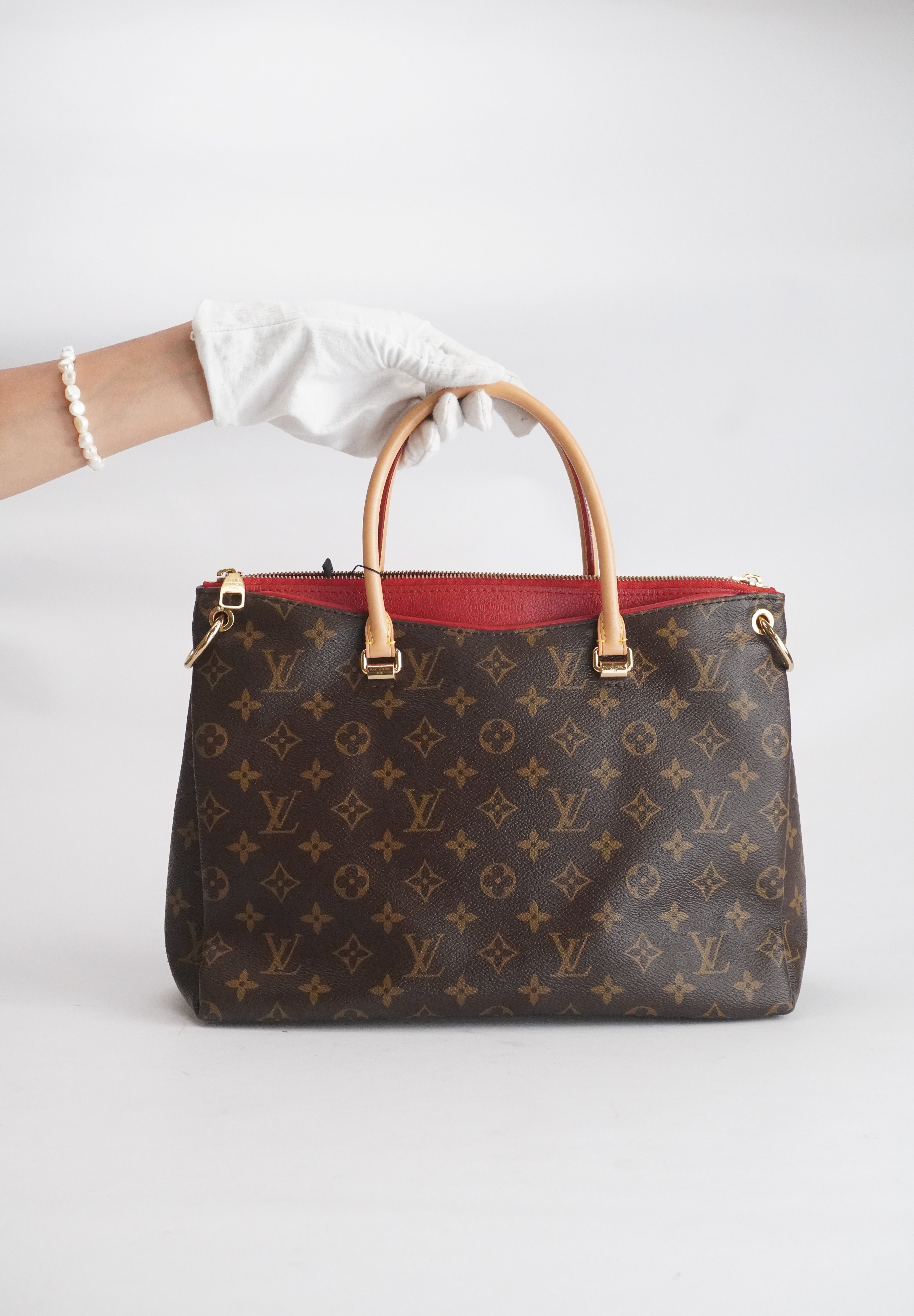 Louis Vuitton Pallas MM