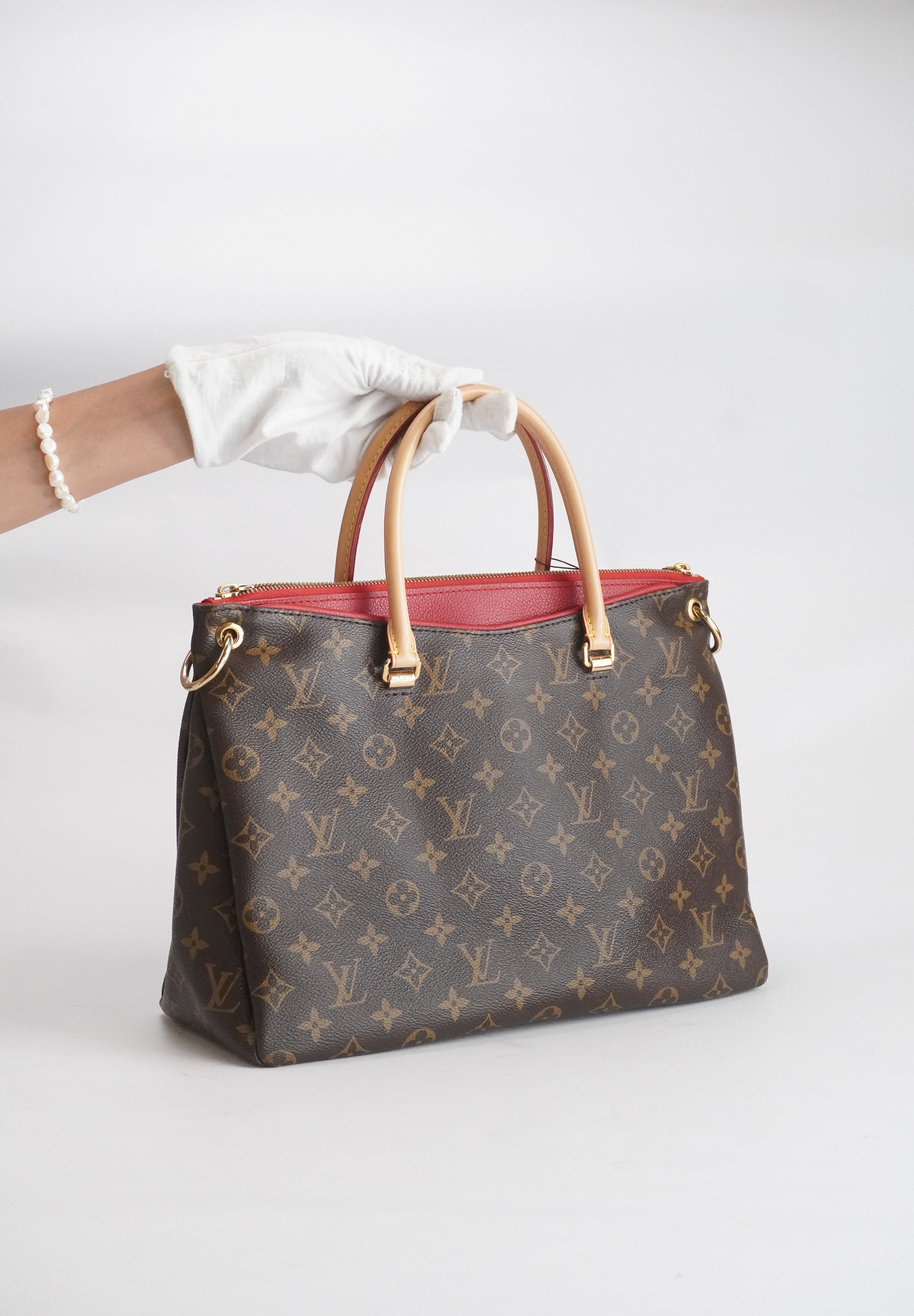 Louis Vuitton Pallas MM