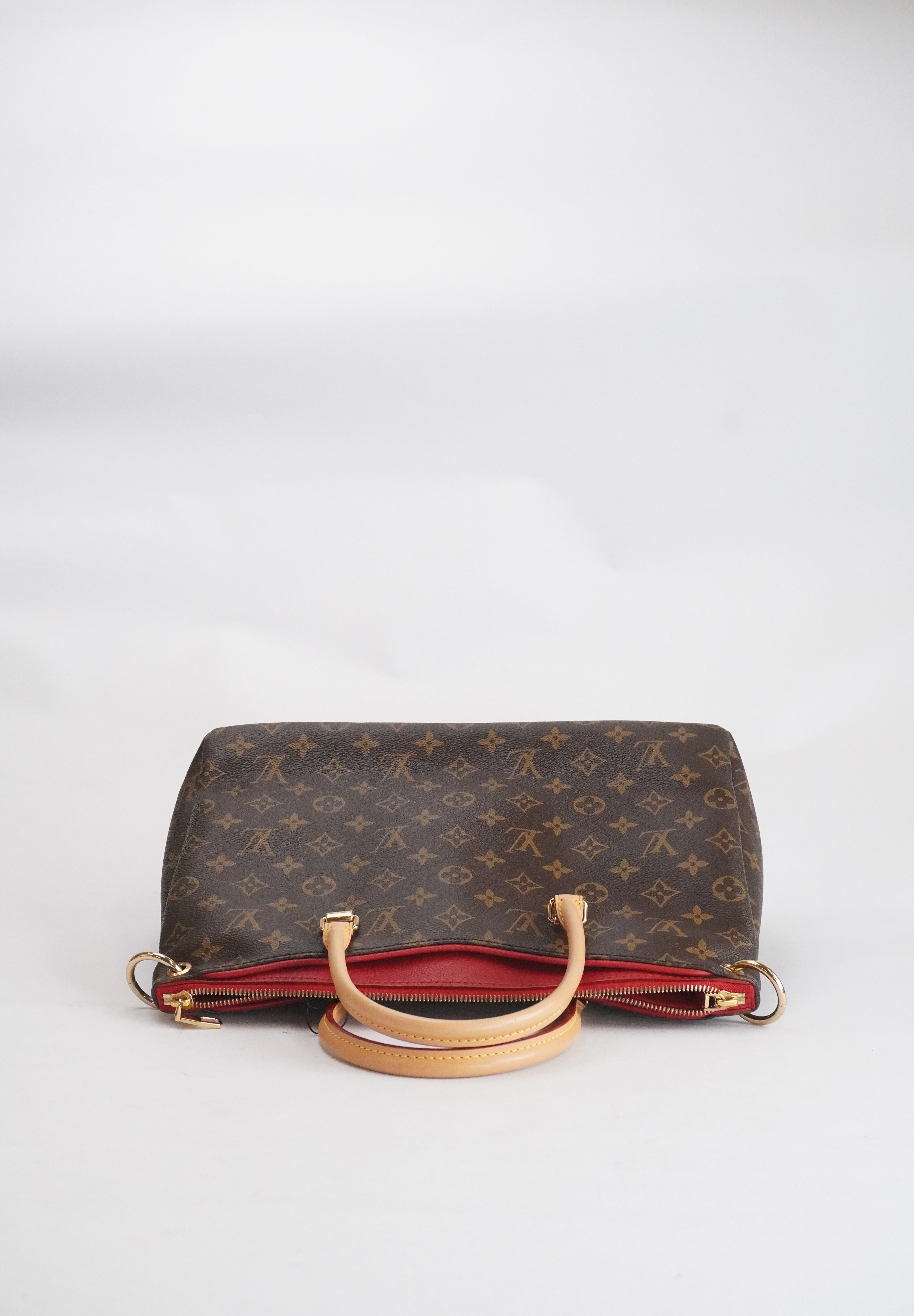 Louis Vuitton Pallas MM