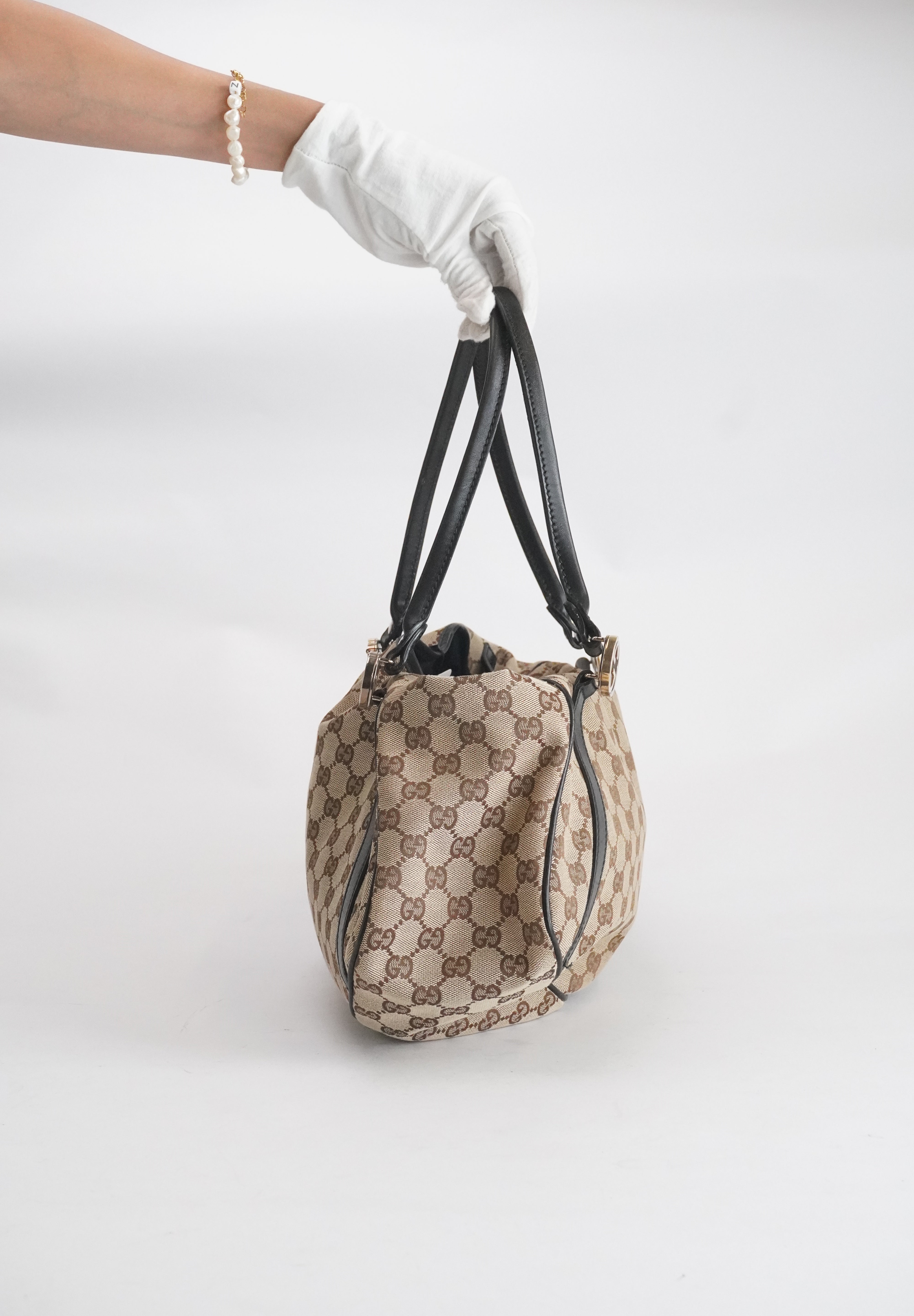 Gucci GG Canvas Shoulderbag