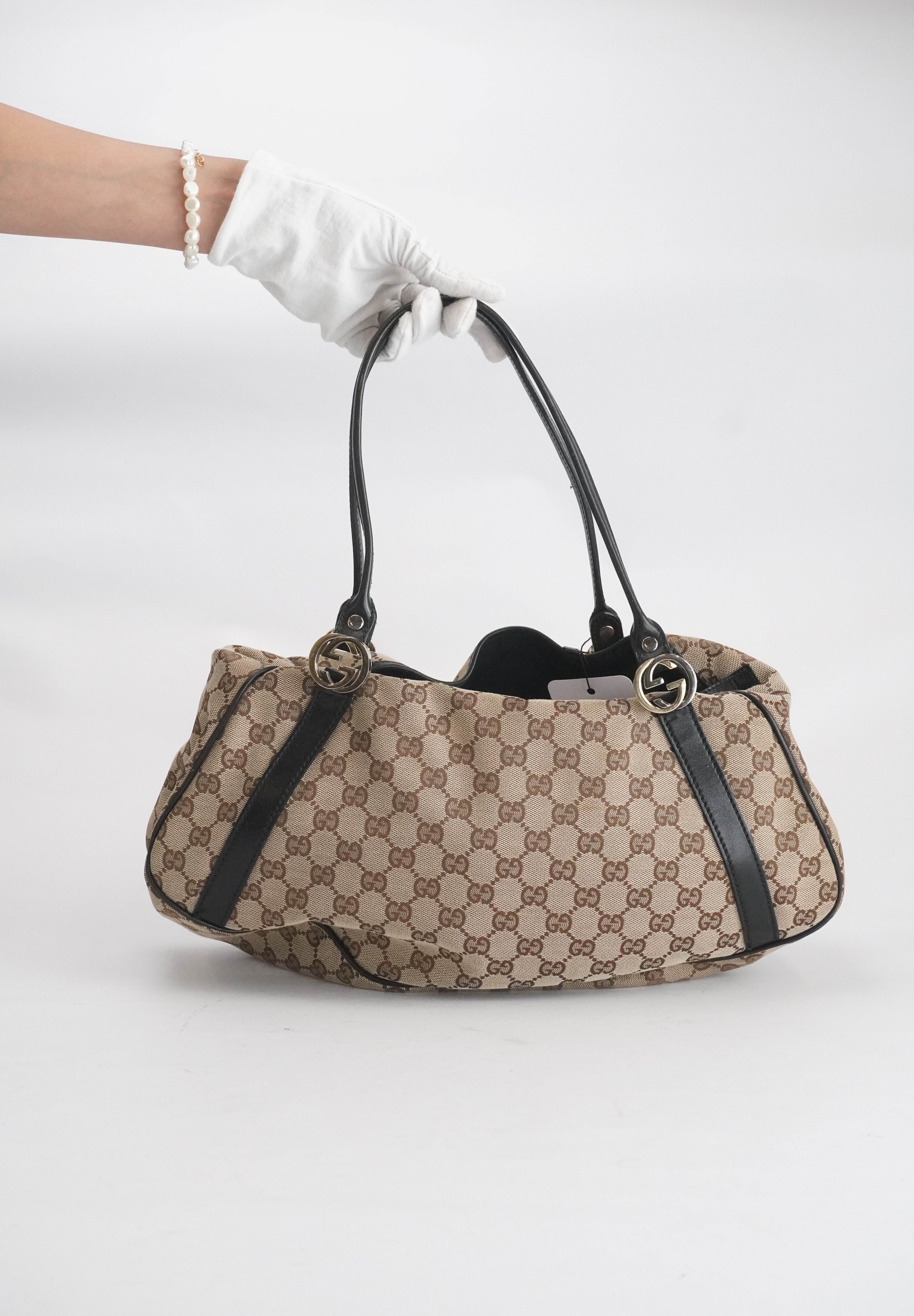 Gucci GG Canvas Shoulderbag