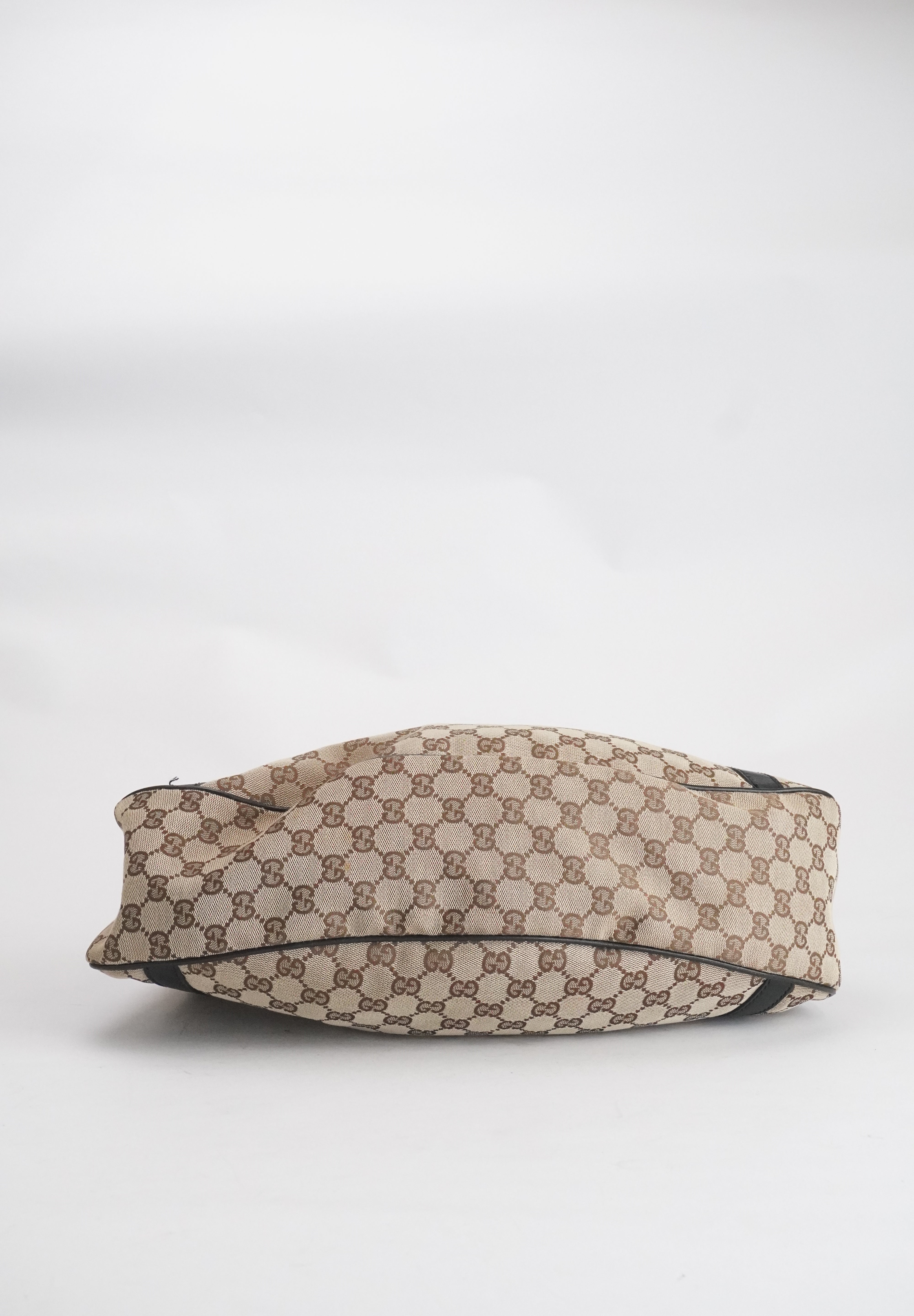 Gucci GG Canvas Shoulderbag