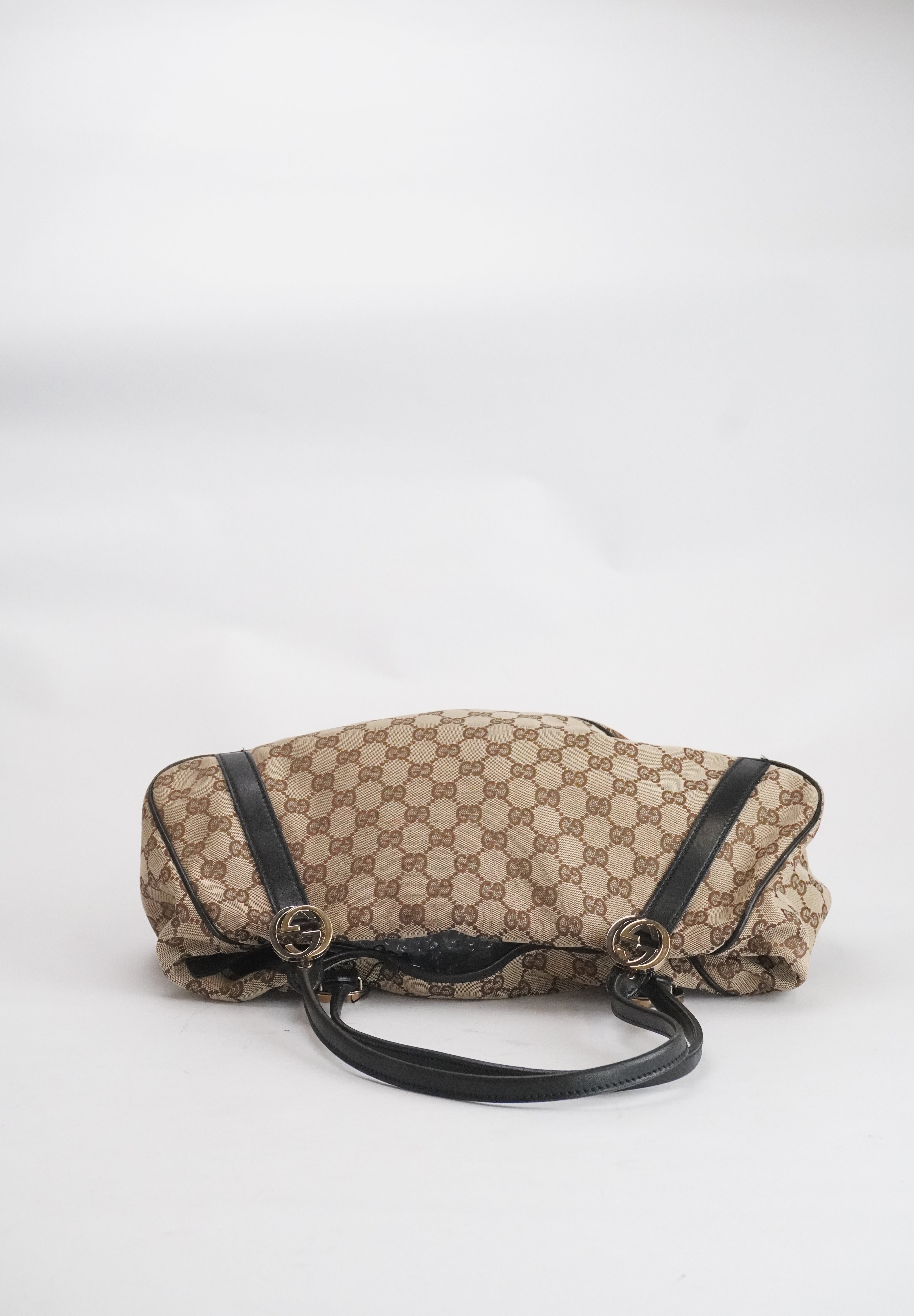 Gucci GG Canvas Shoulderbag