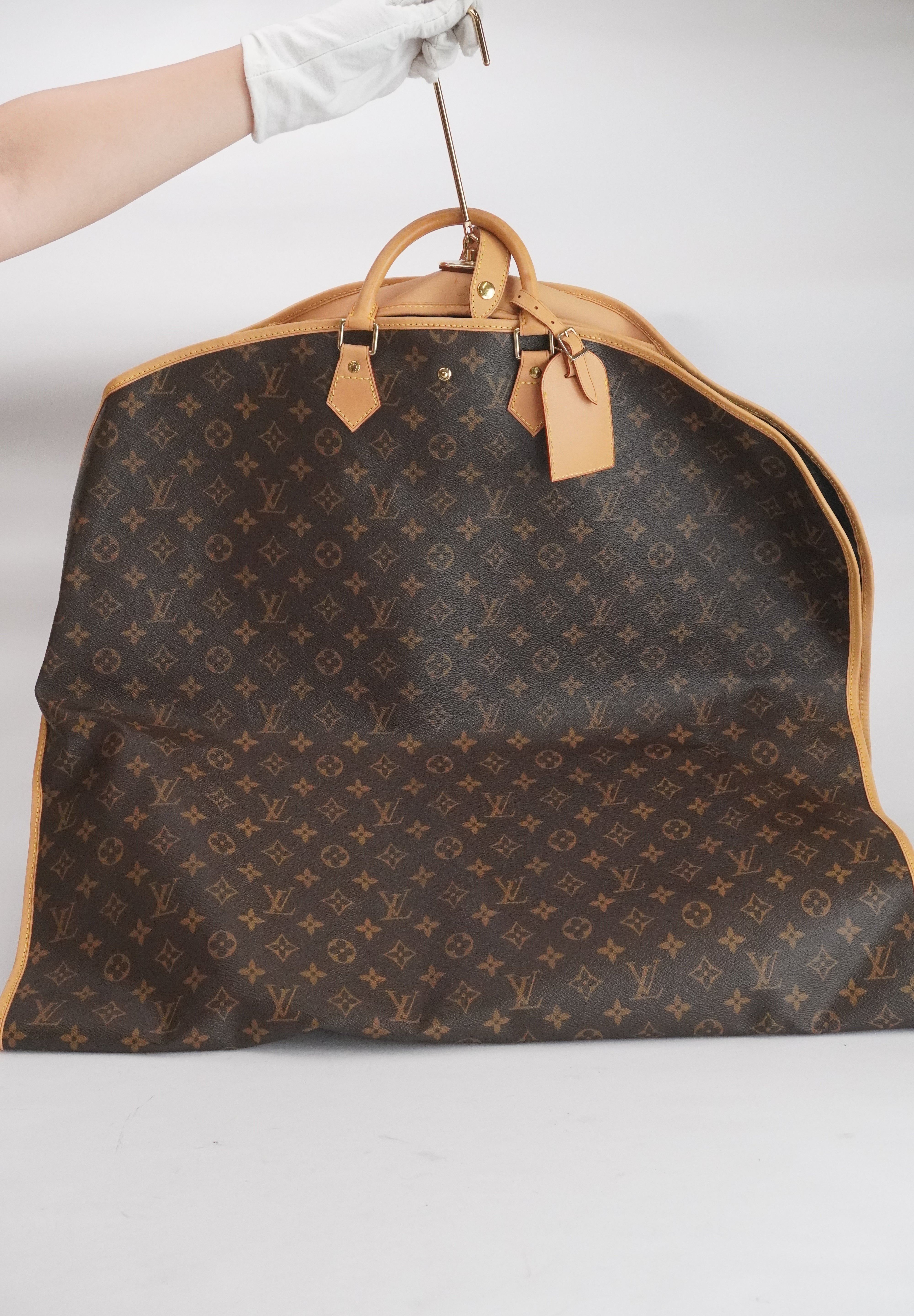 Louis Vuitton Garment Cover