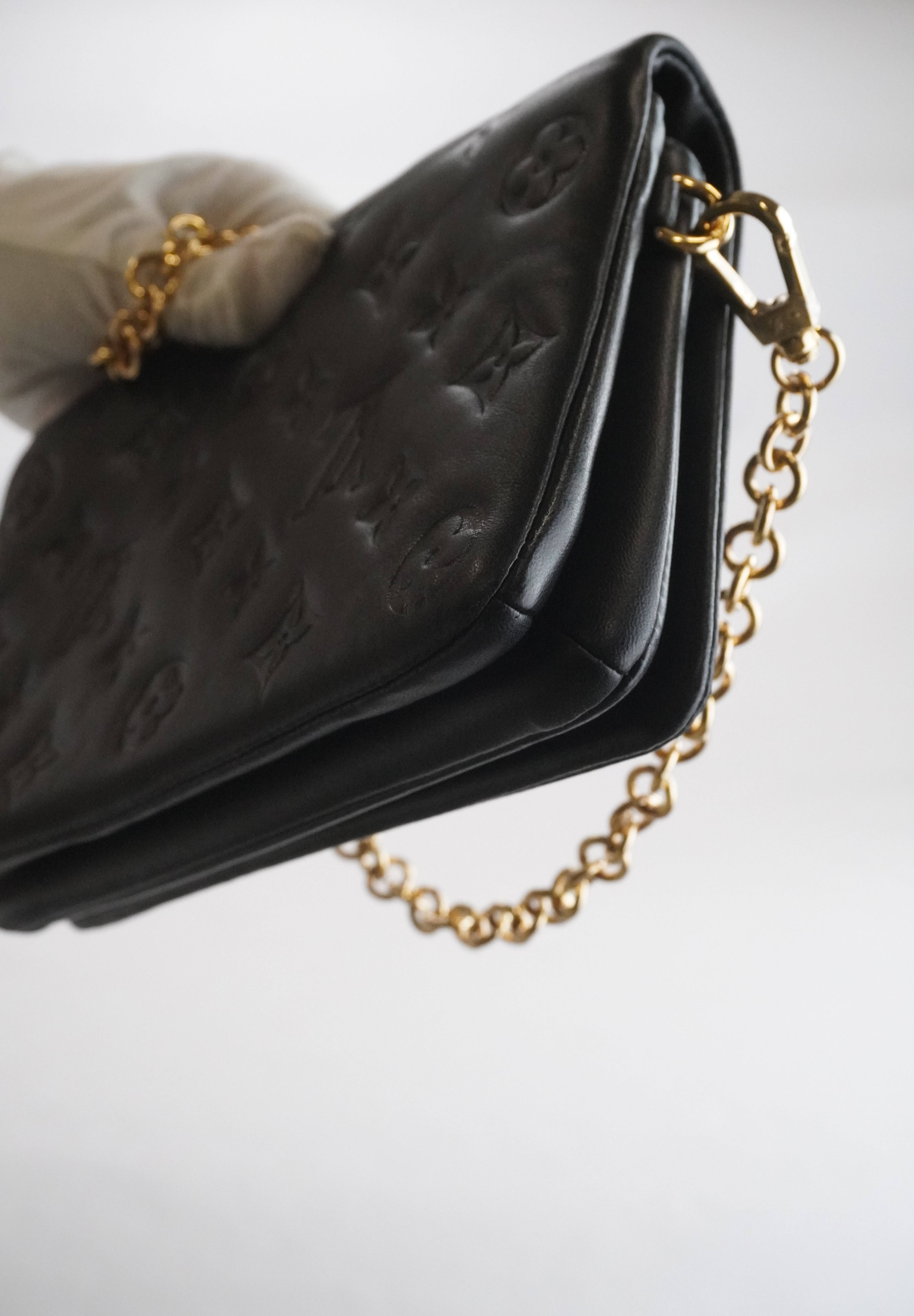 LOUIS VUITTON Pochette Cousin