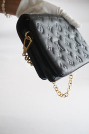 LOUIS VUITTON Pochette Cousin