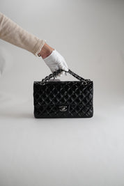 Chanel Classic Flapbag Medium patent leather