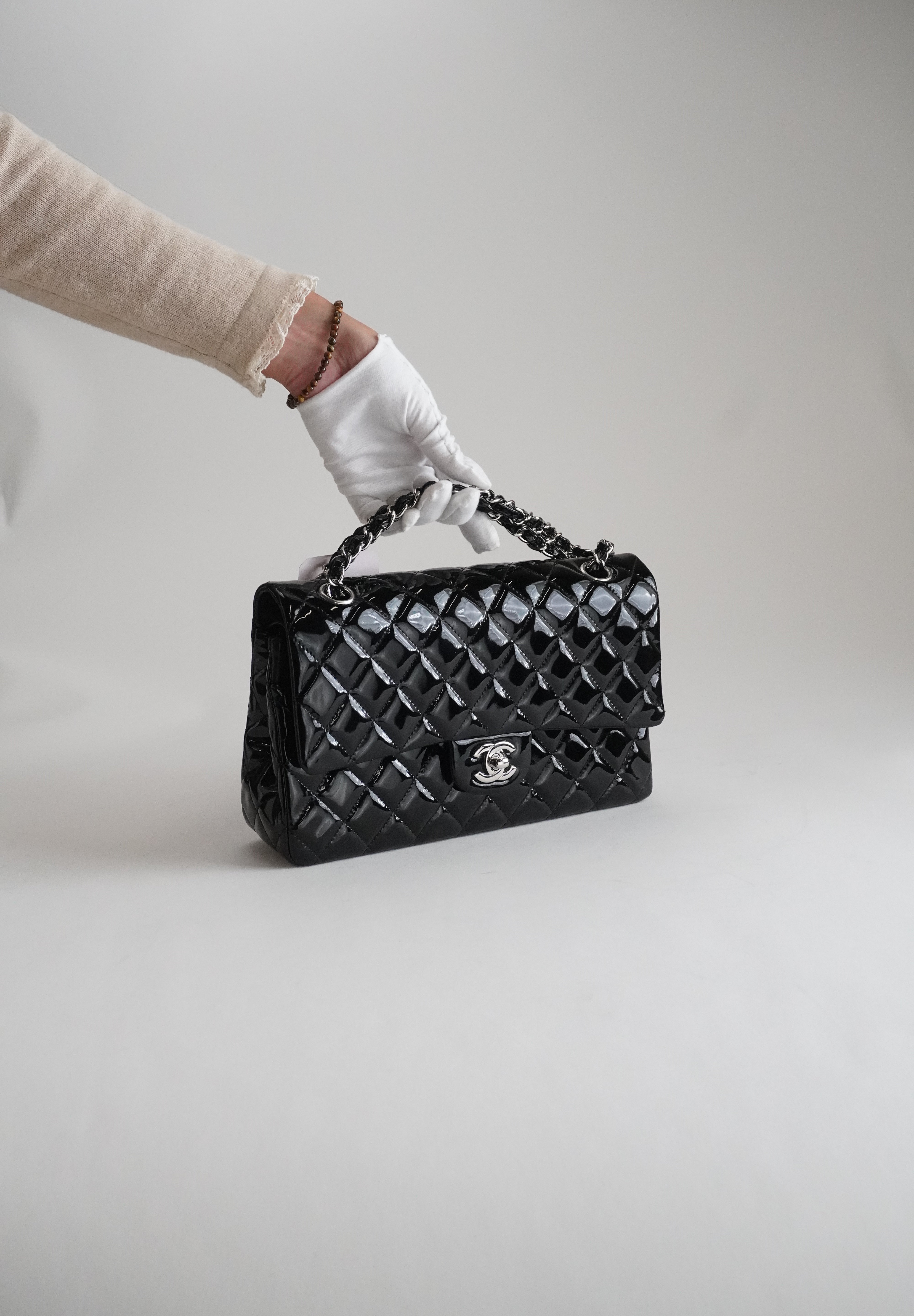 Chanel Classic Flapbag Medium patent leather