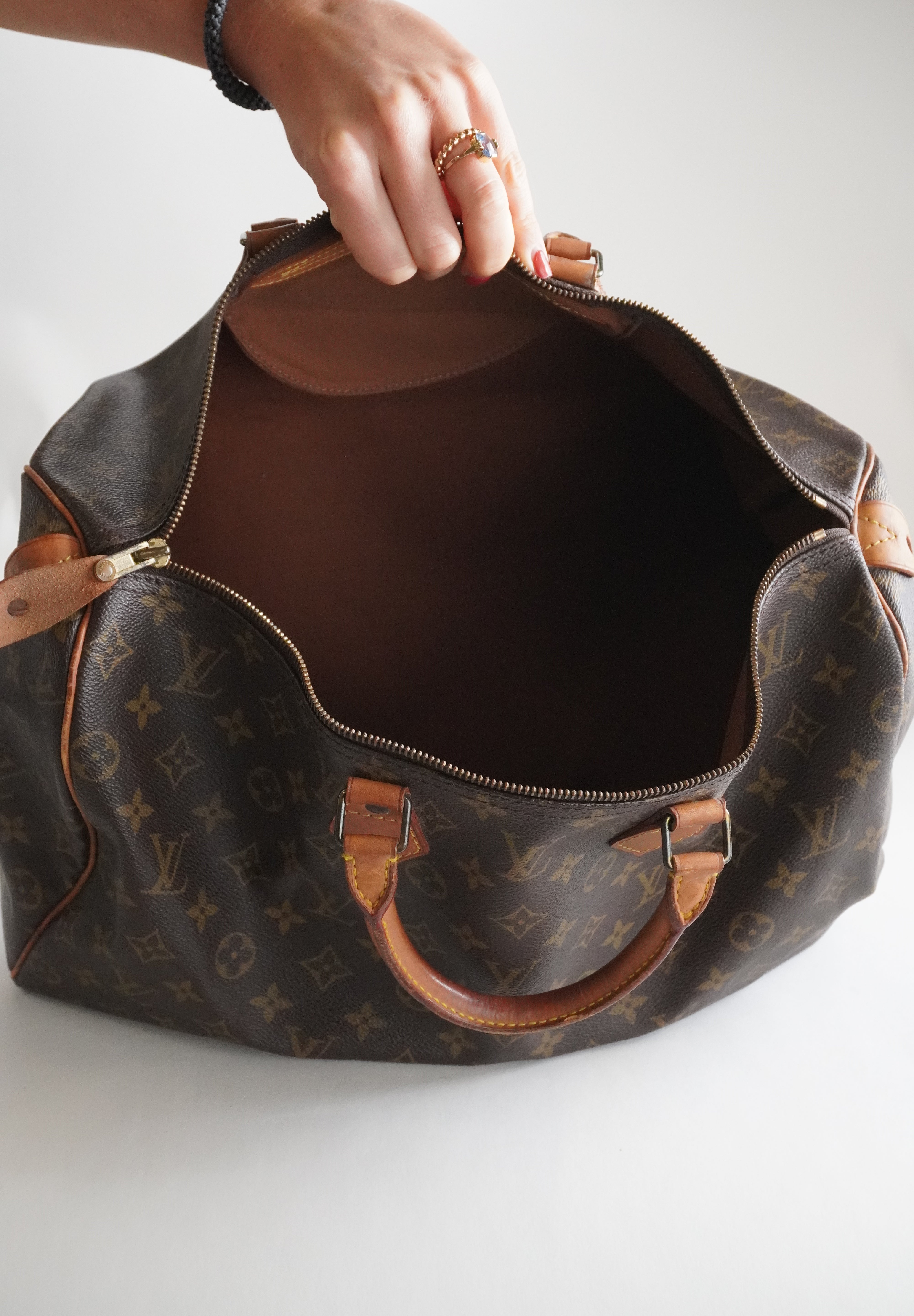 Louis Vuitton Speedy