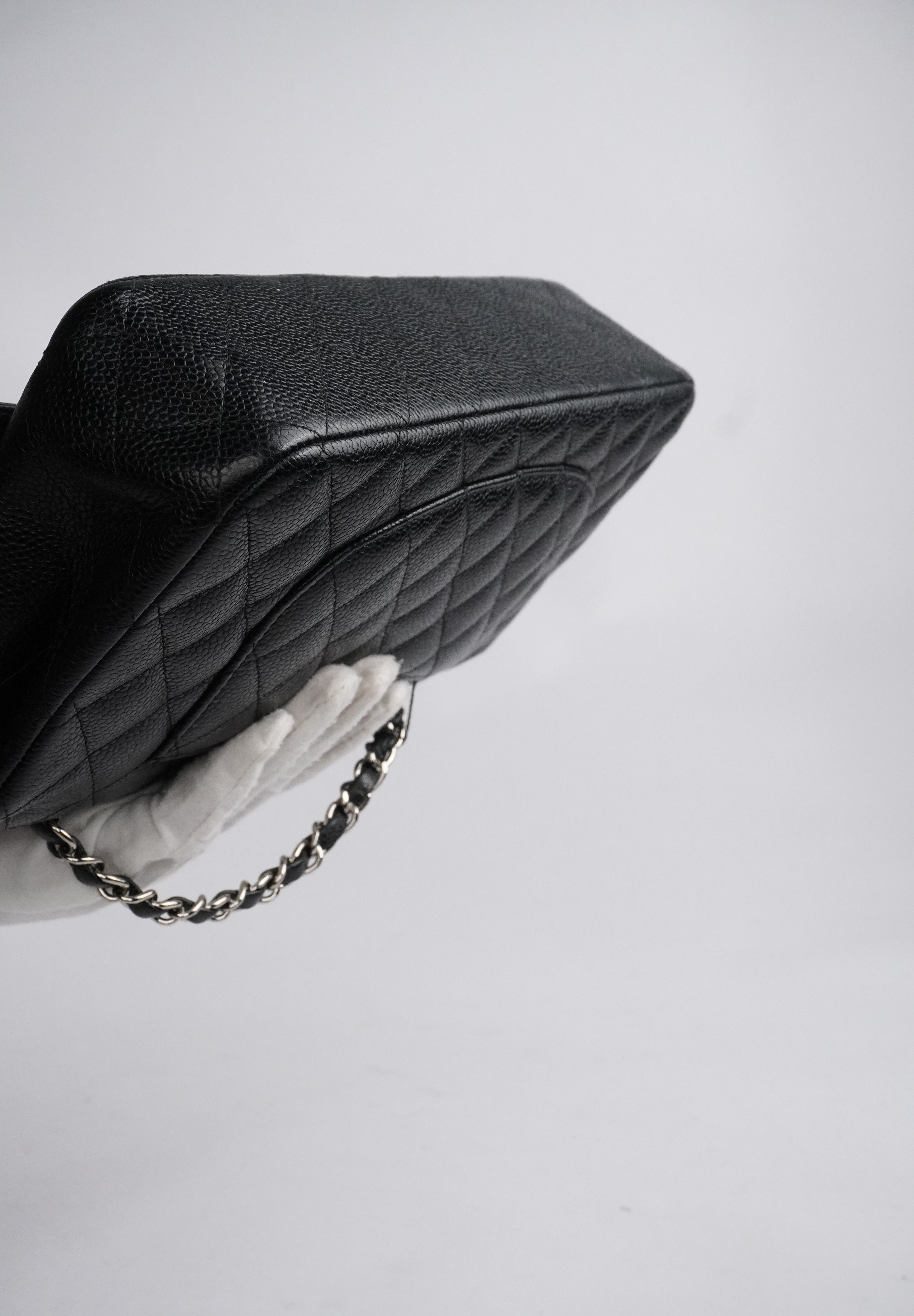 Chanel Classic Double Flapbag Caviar Medium SHW