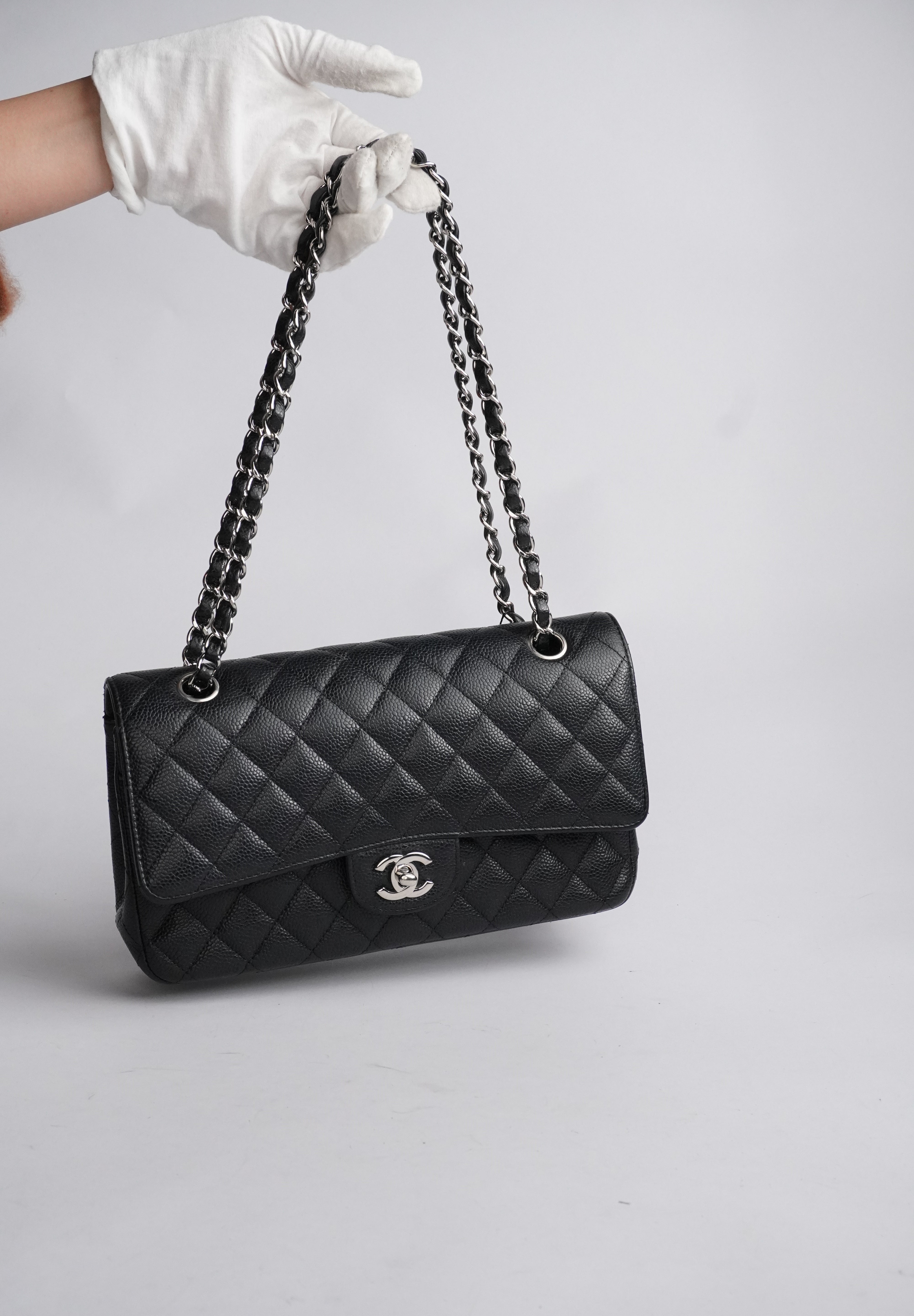 Chanel Classic Double Flapbag Caviar Medium SHW