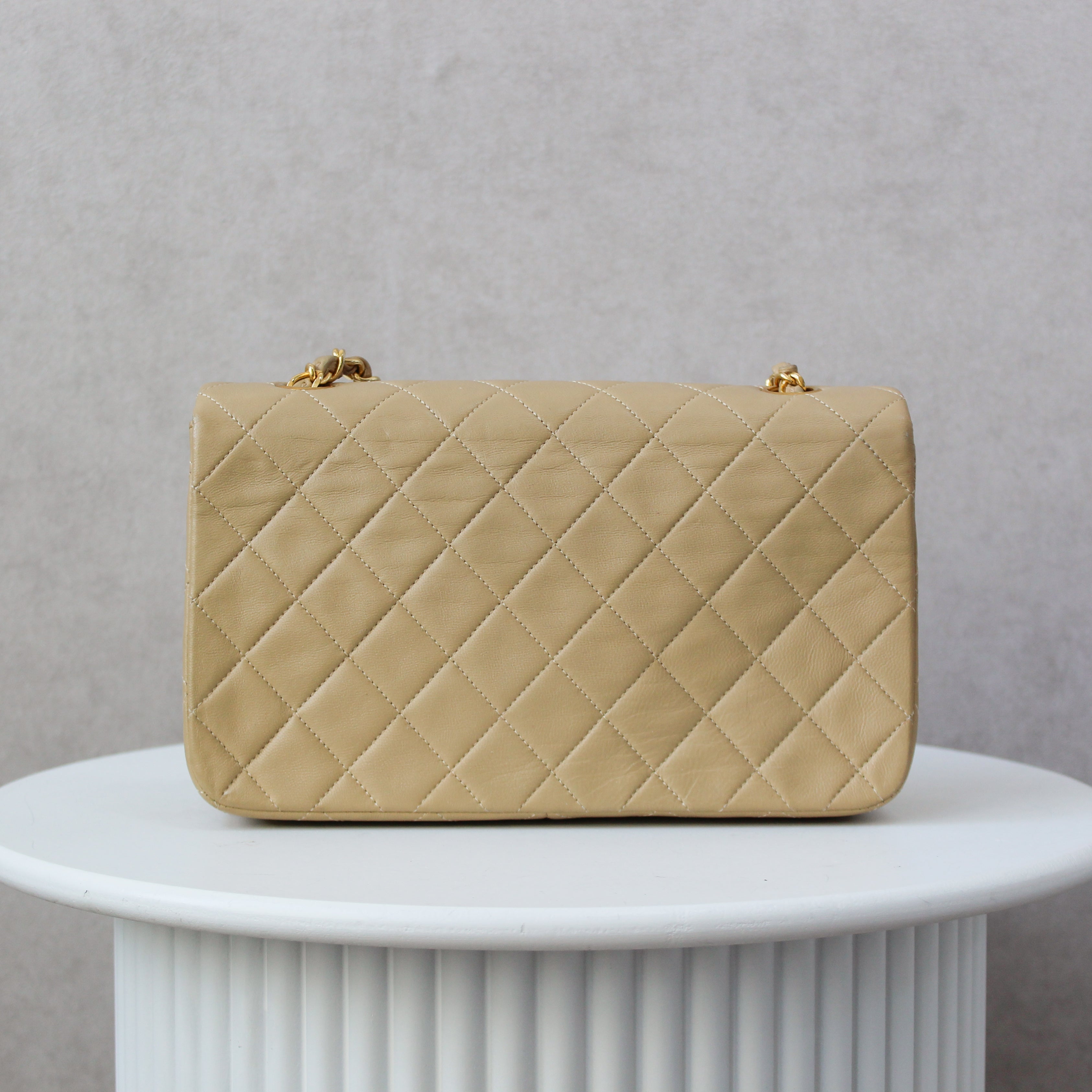 Chanel Full Flap Beige 24k ghw Crossbody (1989-1991)