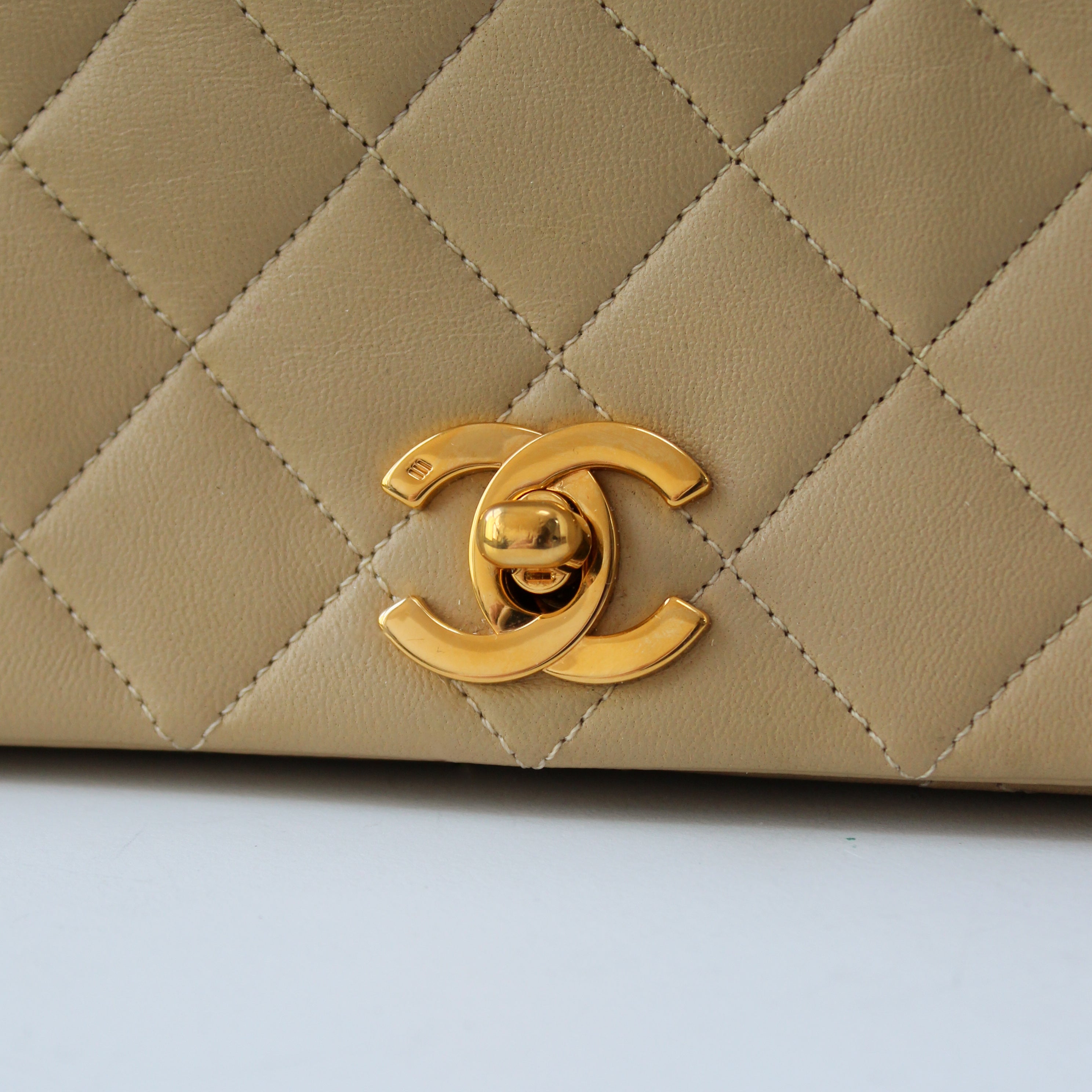 Chanel Full Flap Beige 24k ghw Crossbody (1989-1991)
